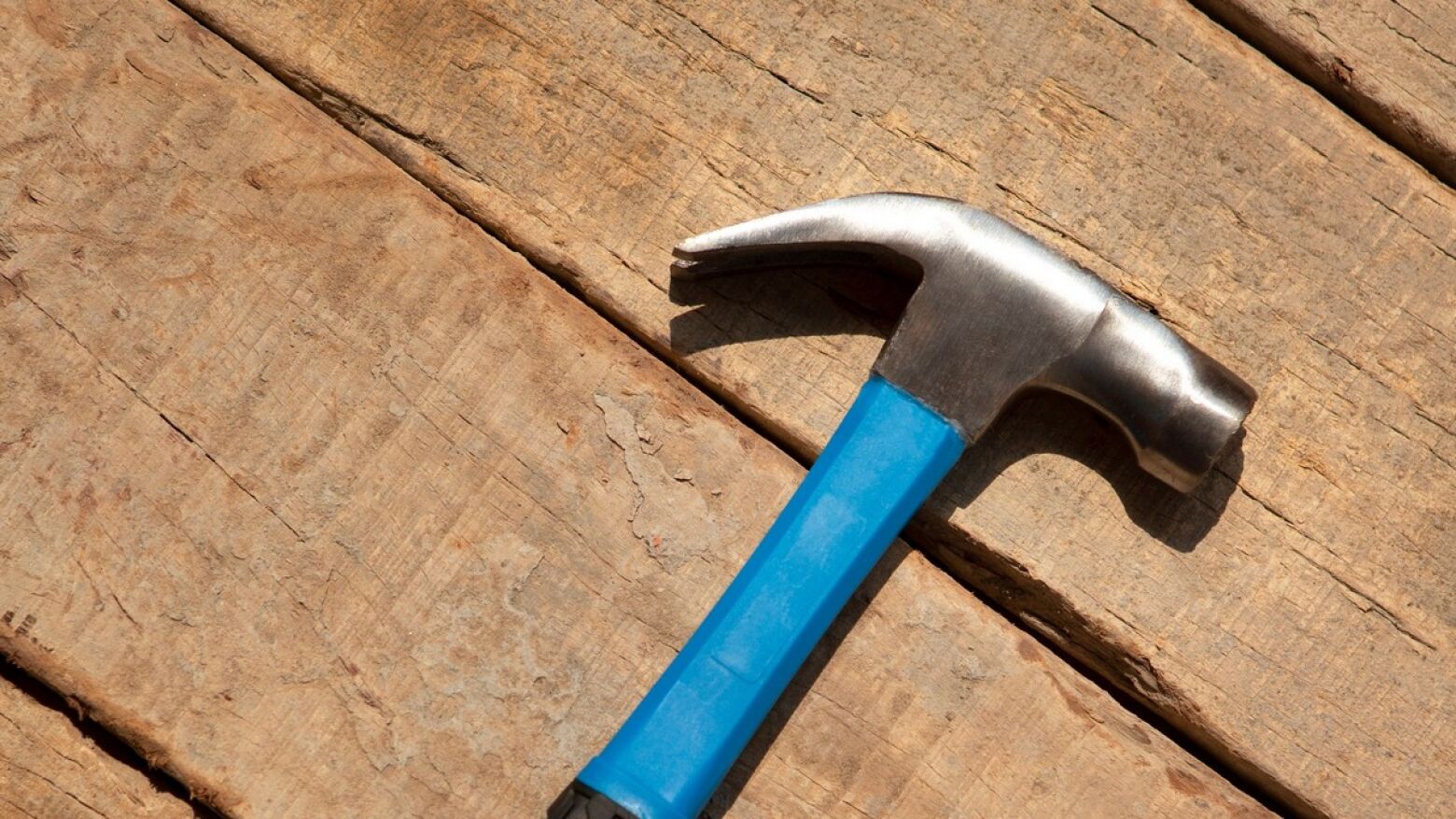 Homem detido ap&oacute;s destruir loja no NorteShopping &agrave; martelada