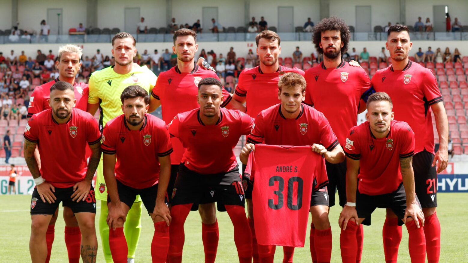 FC Penafiel empata sem golos em tarde de homenagens