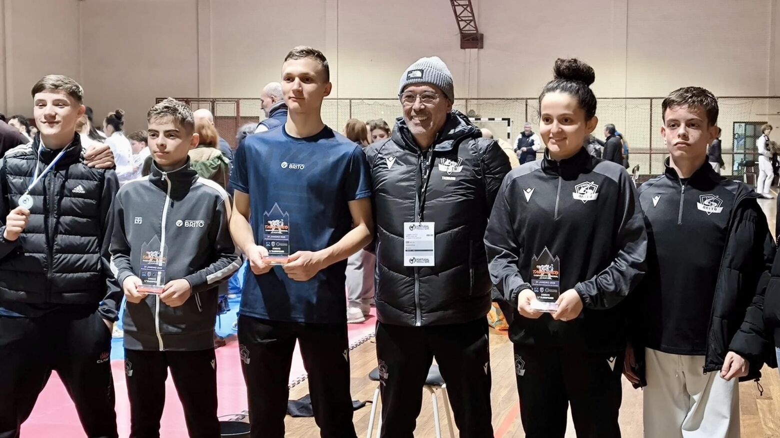 Academia de Taekwondo Brito de Alfena conquista tr&ecirc;s ouros e uma prata no Campeonato Regional