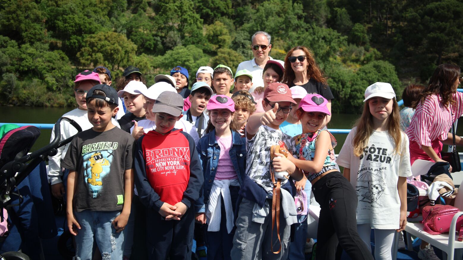 Alunos finalistas do 1.º ciclo de Cinfães realizaram viagem de barco no Douro