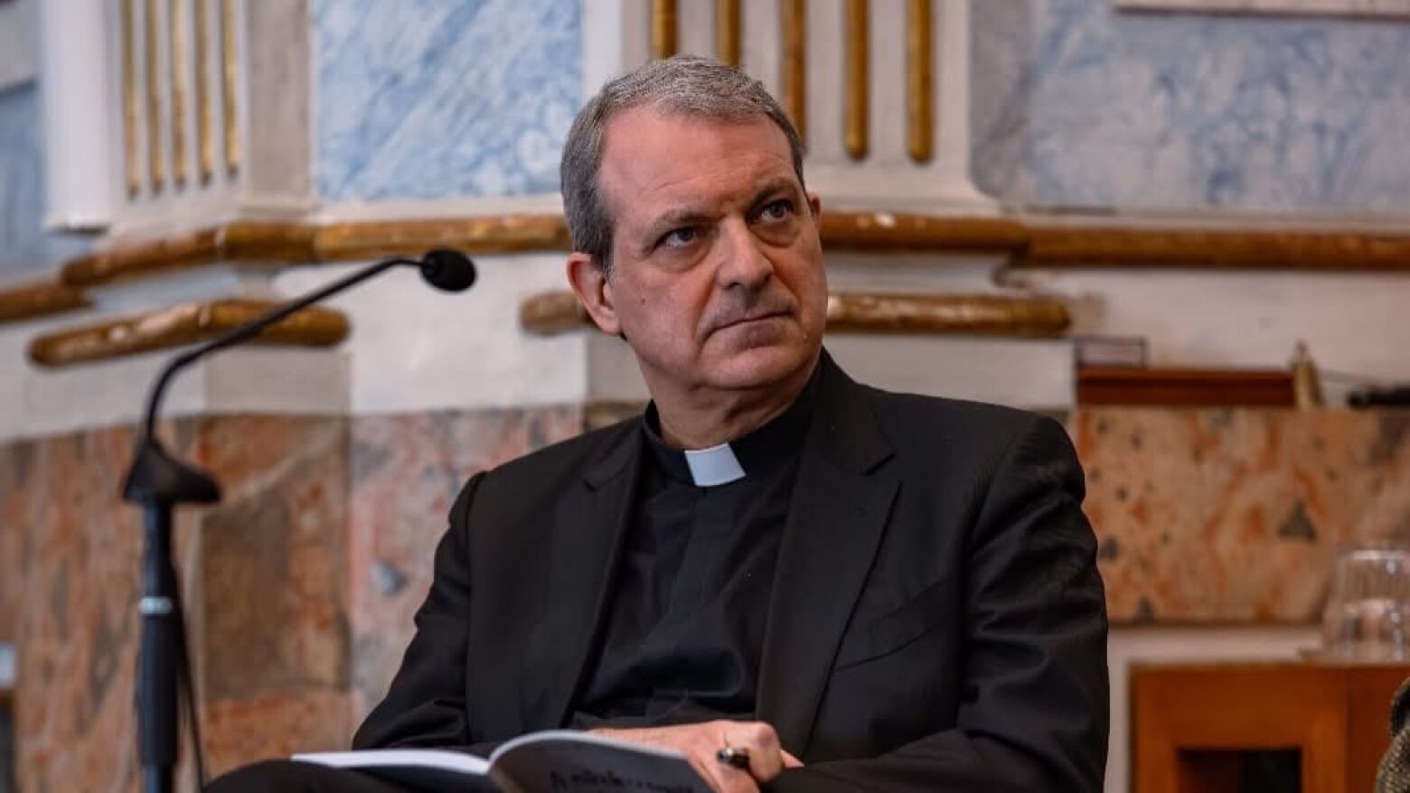 Monsenhor M&aacute;rio Rui Oliveira apresenta obra de Frei Bernardo de Vasconcelos na Festa do Livro de Celorico de Basto