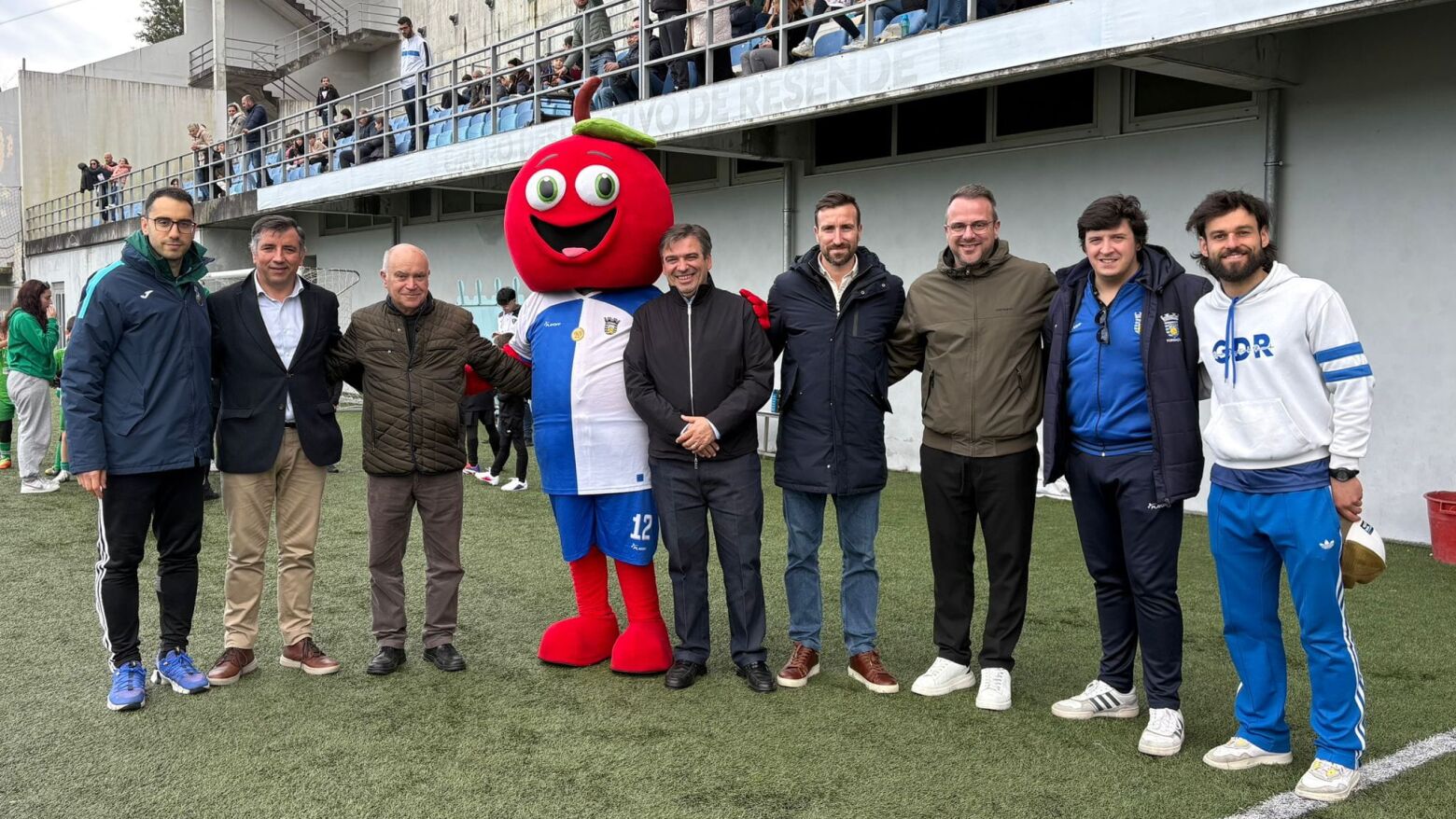 Resende: Estádio de Fornelos acolhe Encontro Distrital de Petizes e Traquinas com mais de 200 atletas