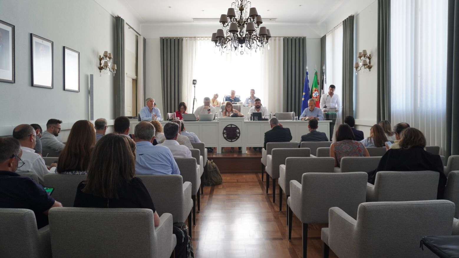 Em Assembleia Municipal, câmara adianta que pavimentação da estrada Marco-Avessadas arranca em breve