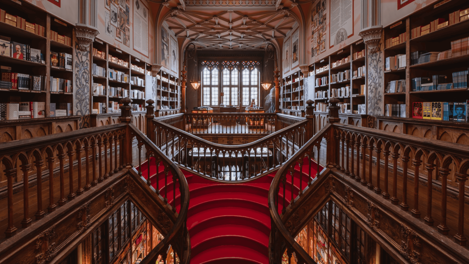 Livraria Lello do Porto apresenta coleção pessoal de Amy Winehouse