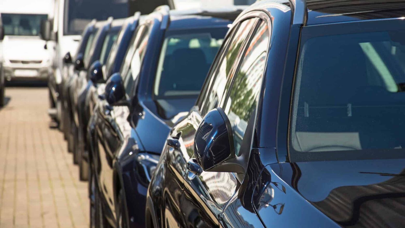 Mercado automóvel cresce 4,2% no primeiro semestre com destaque para elétricos e híbridos