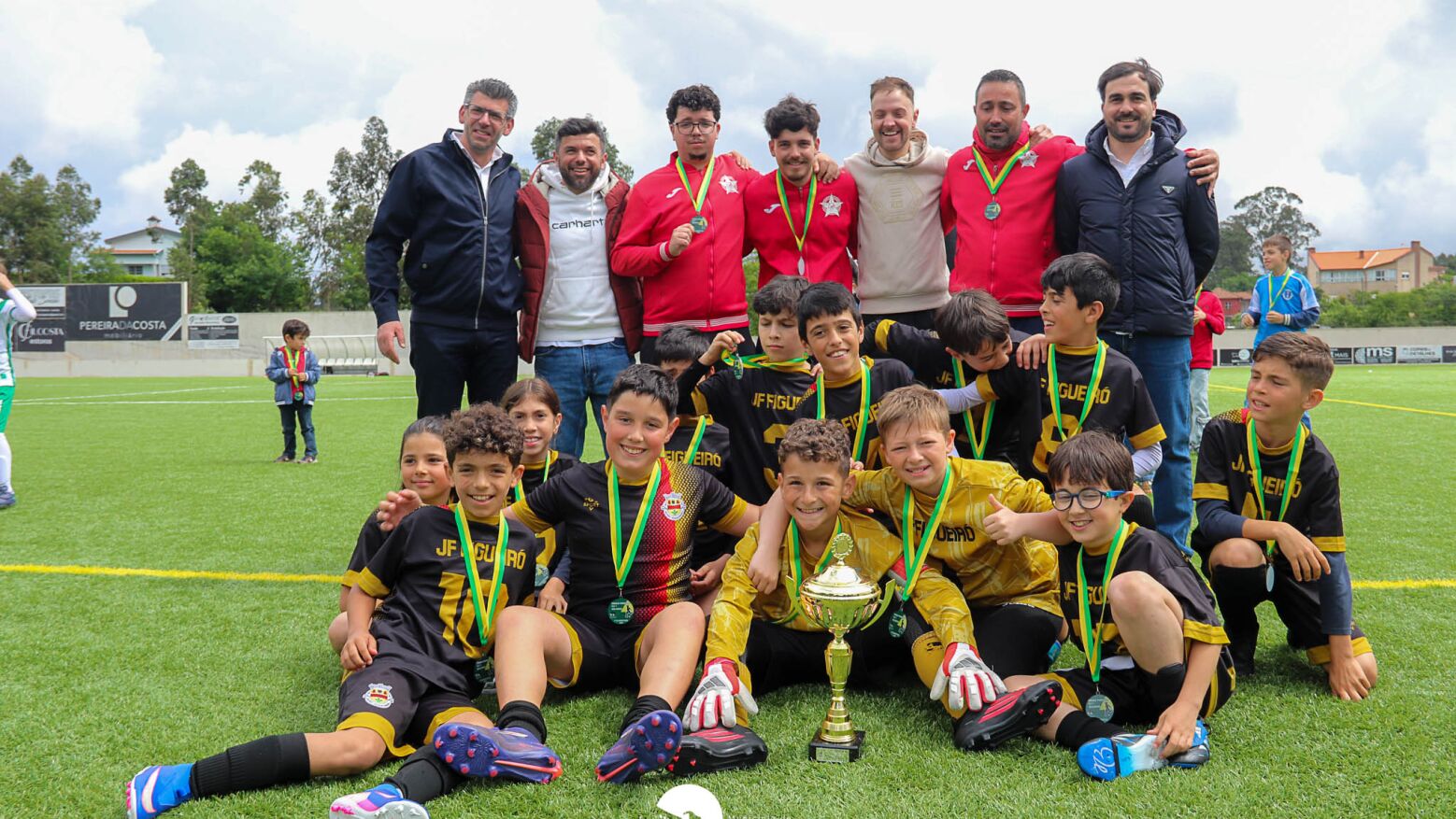 Figueir&oacute; vence Torneio Primavera Fut 7 Benjamins em Pa&ccedil;os de Ferreira