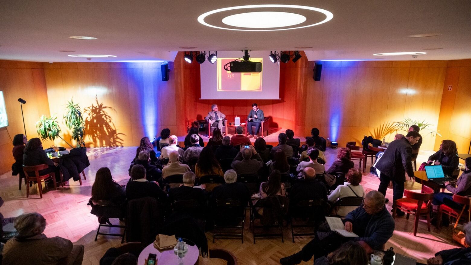 Porto: "Dicionário" inédito dos lugares de Camilo Castelo Branco apresentado em sala cheia no Batalha