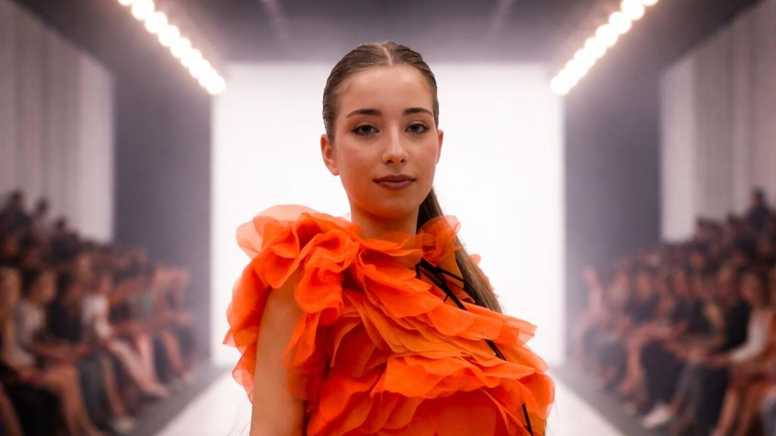 Jovem paivense Let&iacute;cia Azevedo ganha destaque internacional e brilha em revista de moda nos Estados Unidos