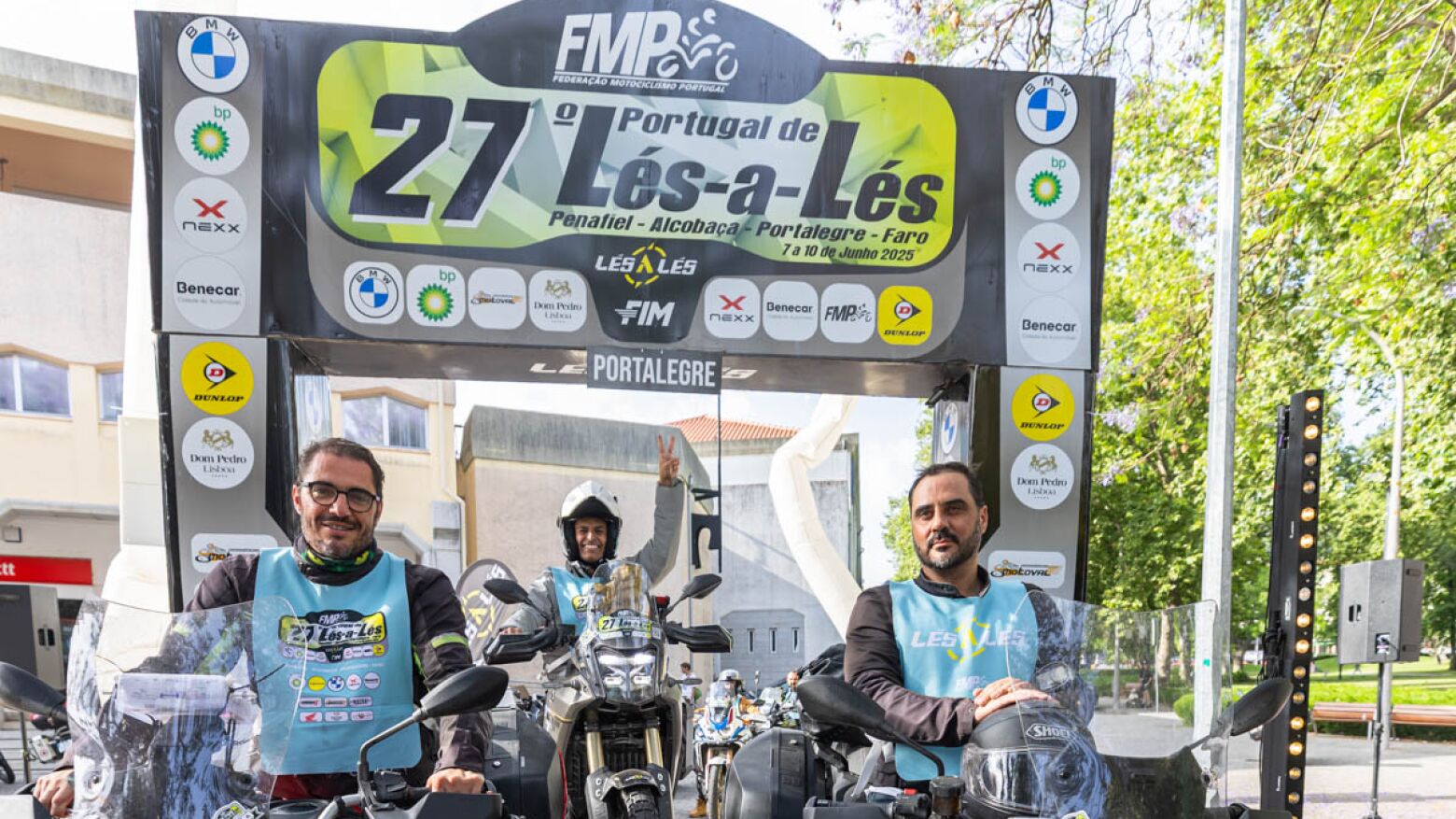 Mototurismo em alta no Portugal de Lés-a-Lés: Alcobaça a Portalegre com emoção, história e calor alentejano
