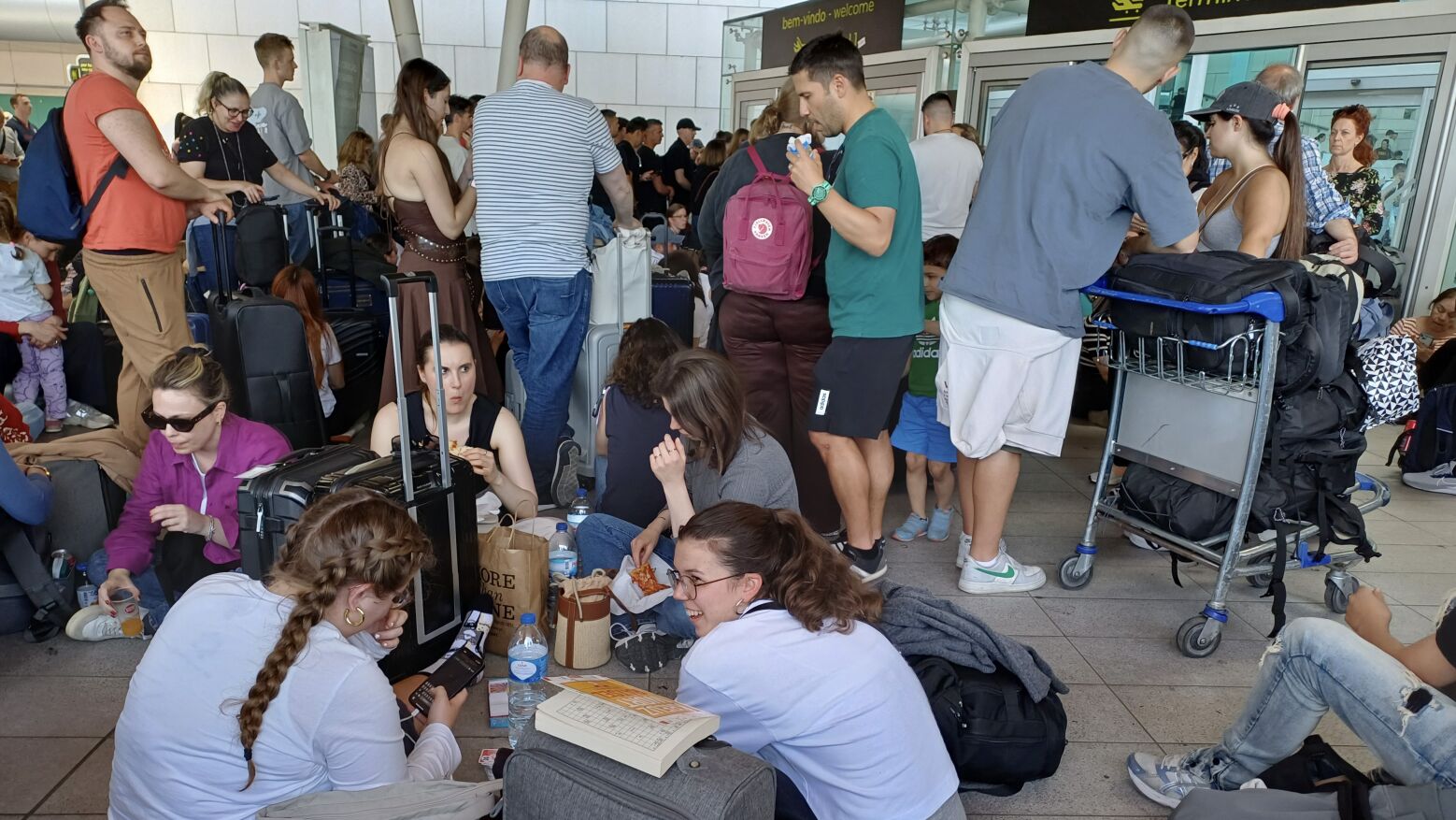 Apagão deixa Península Ibérica às escuras durante várias horas