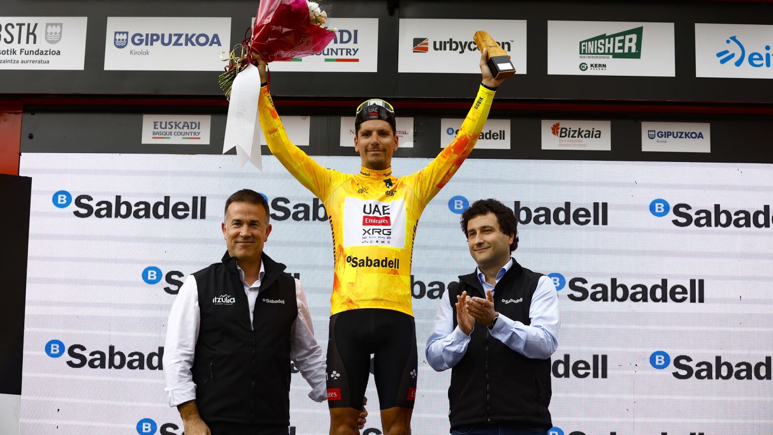 João Almeida vence Volta ao País Basco e faz história para Portugal