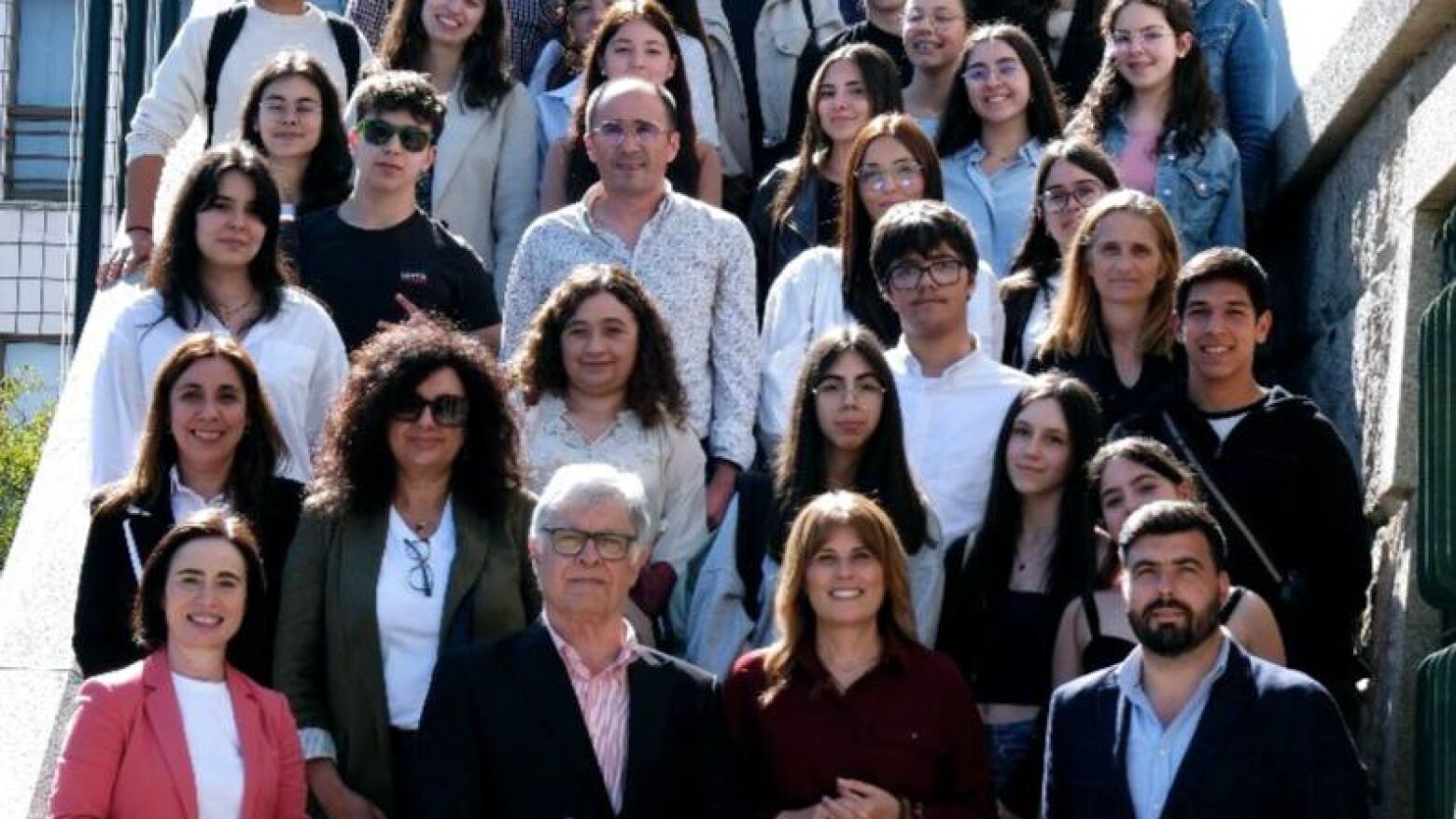 Escola Básica Carmen Miranda vence Assembleia Municipal de Jovens com projeto sobre voluntariado