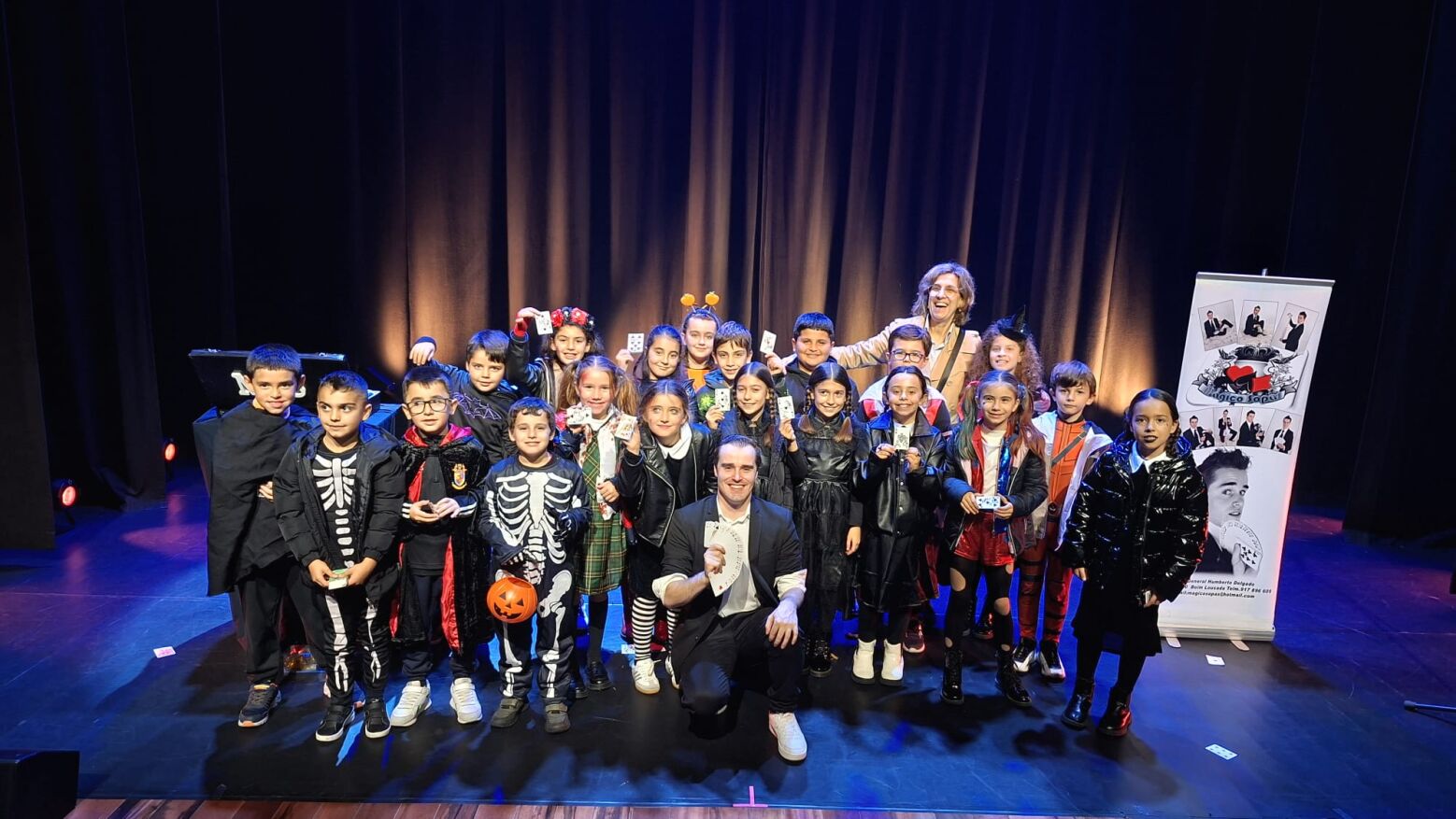 EB1 do Marco celebrou o Halloween com espetáculo de magia