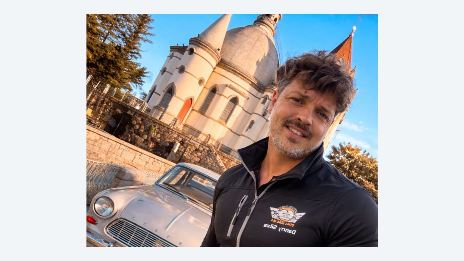 "Um cl&aacute;ssico n&atilde;o &eacute; s&oacute; um carro antigo, &eacute; um peda&ccedil;o de hist&oacute;ria": O regresso do Vintage Car Festival a Duas Igrejas