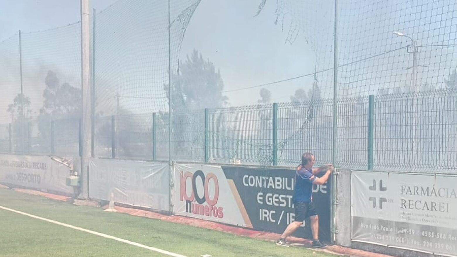 Incêndio em Recarei ameaça Complexo Desportivo do SC Nun'Álvares