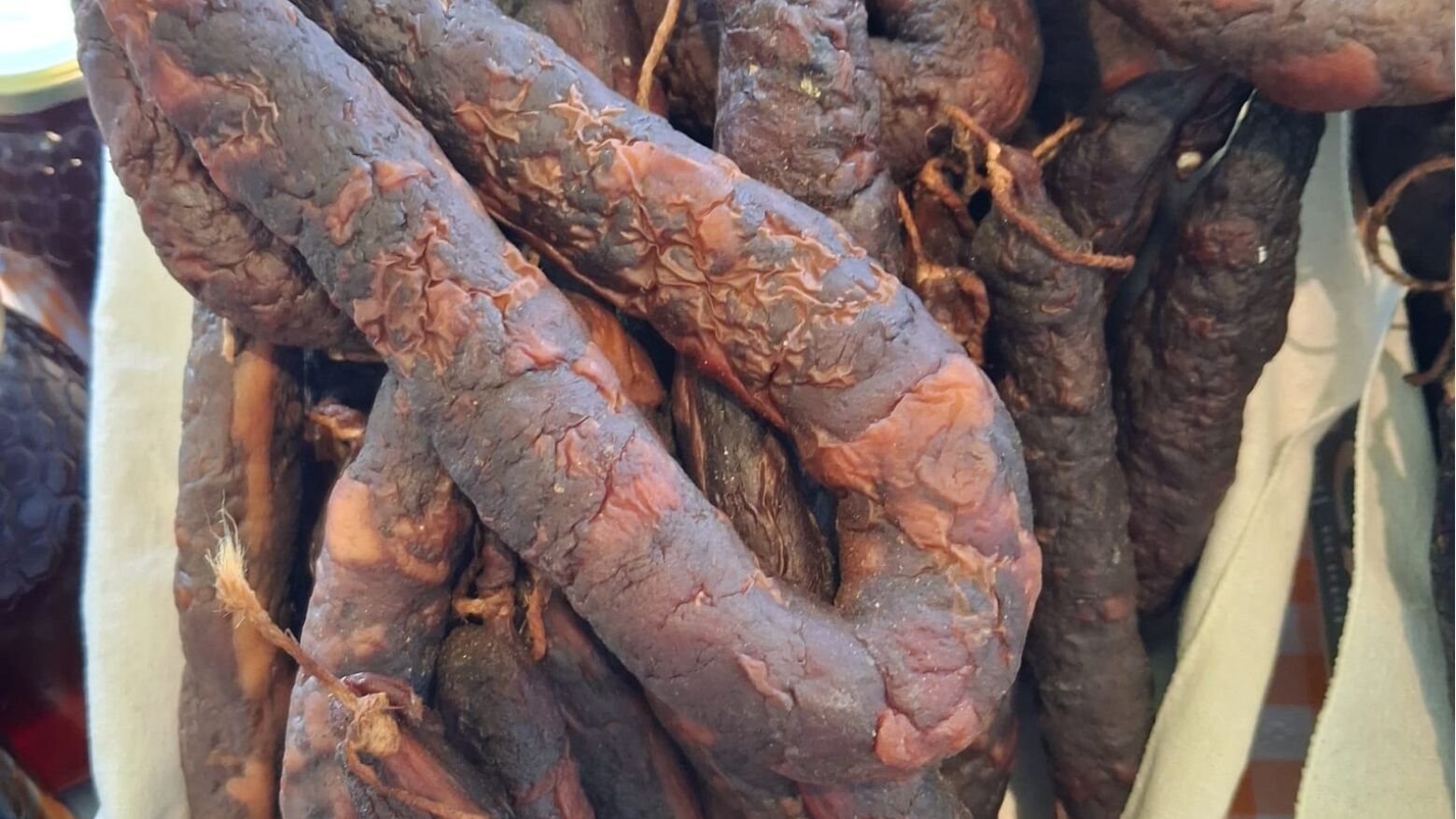 Celeiro Rico promove produtos locais e sabores tradicionais na Festa dos Poses