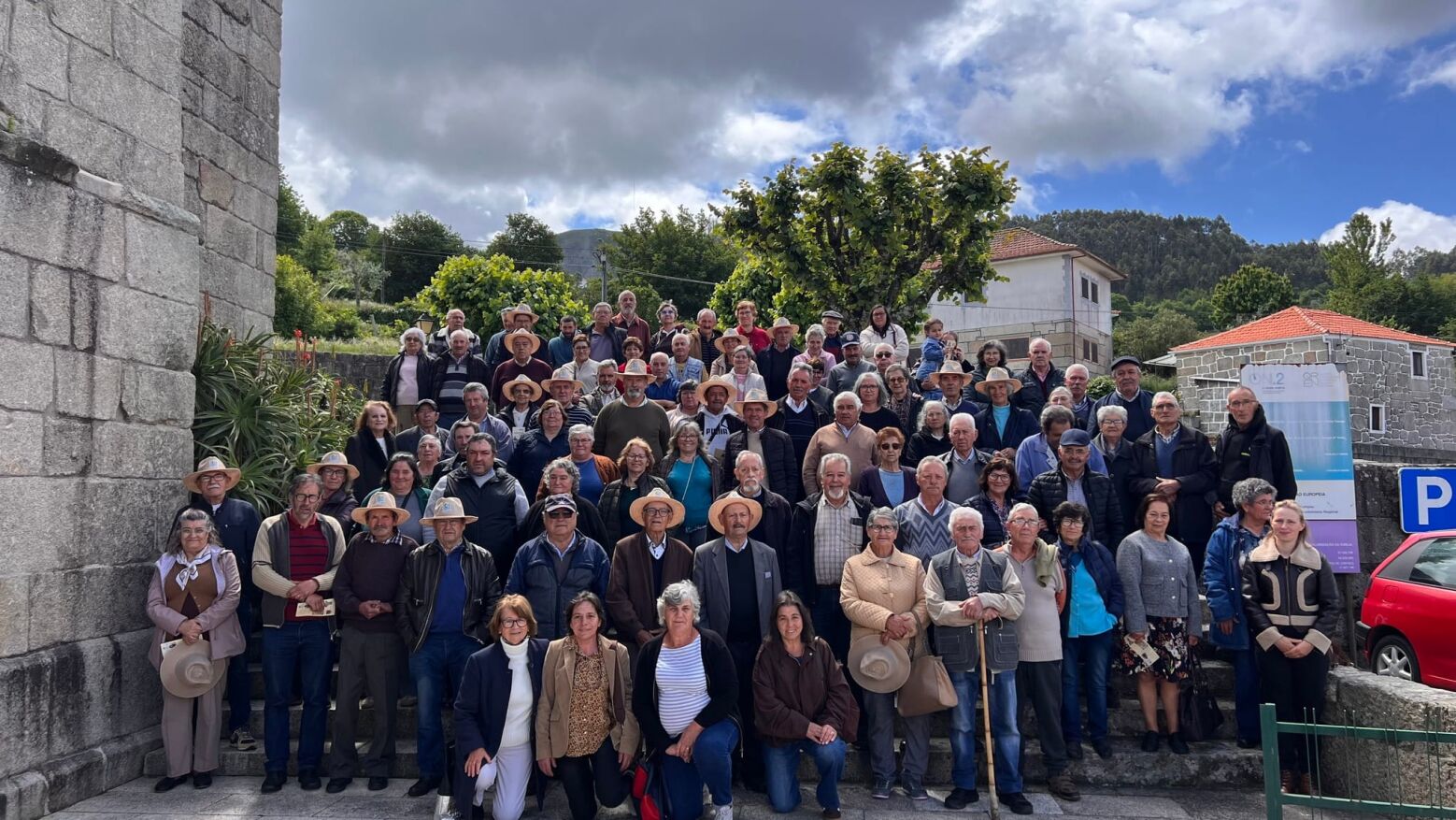 Cinf&atilde;es: Projeto "Redescobrir" leva popula&ccedil;&atilde;o de Ferreiros de Tendais a visitar o concelho