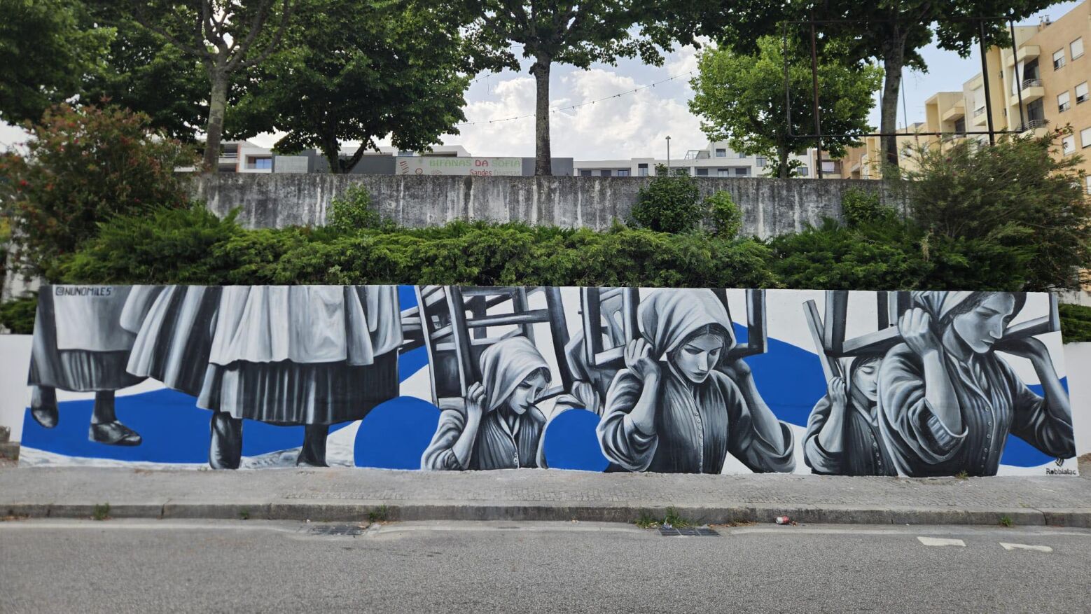Paredes: Lordelo presta homenagem às carreteiras com mural de arte urbana
