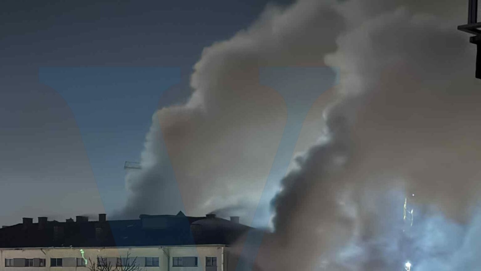 Paços: Incêndio em garagem destrói várias viaturas