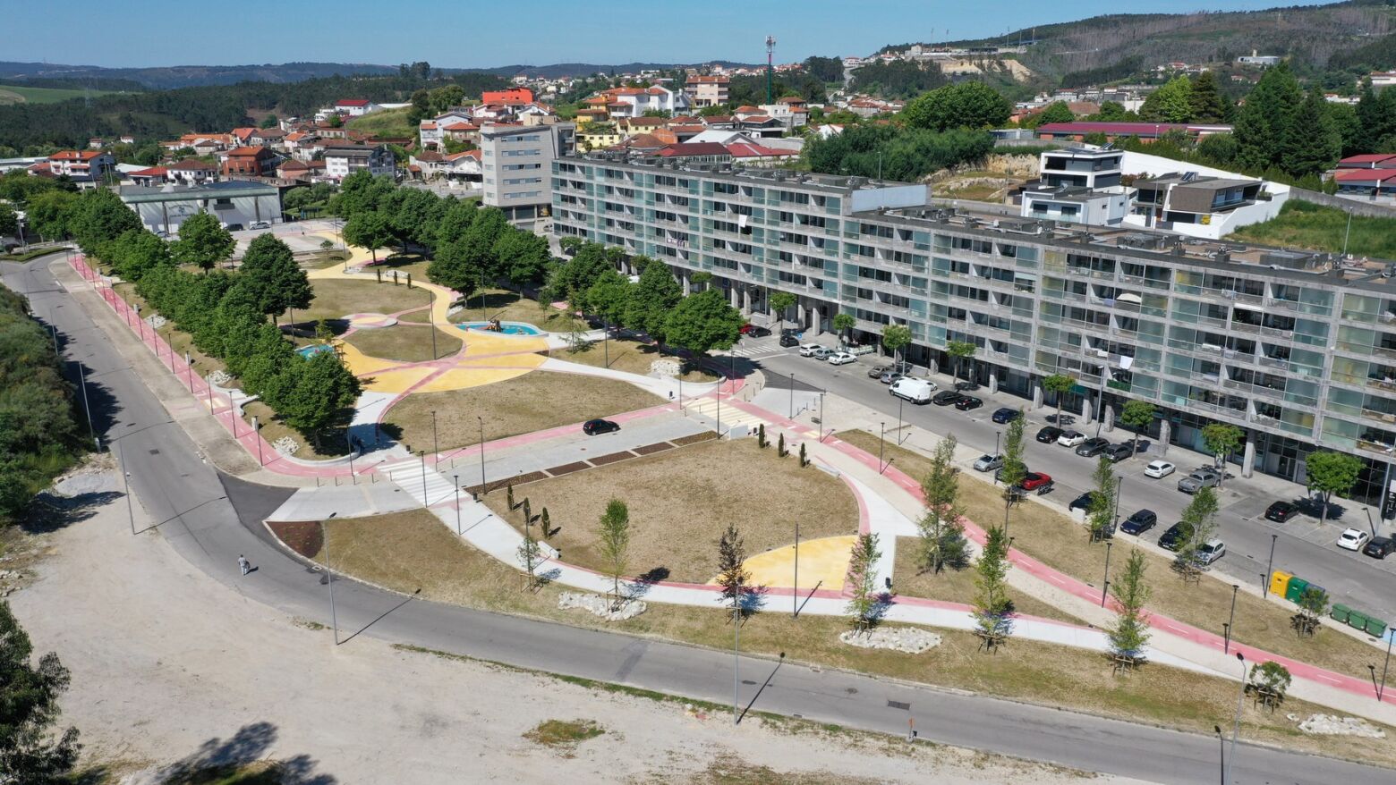 Paredes: Inaugurada nova Pra&ccedil;a Francisco S&aacute; Carneiro em Lordelo