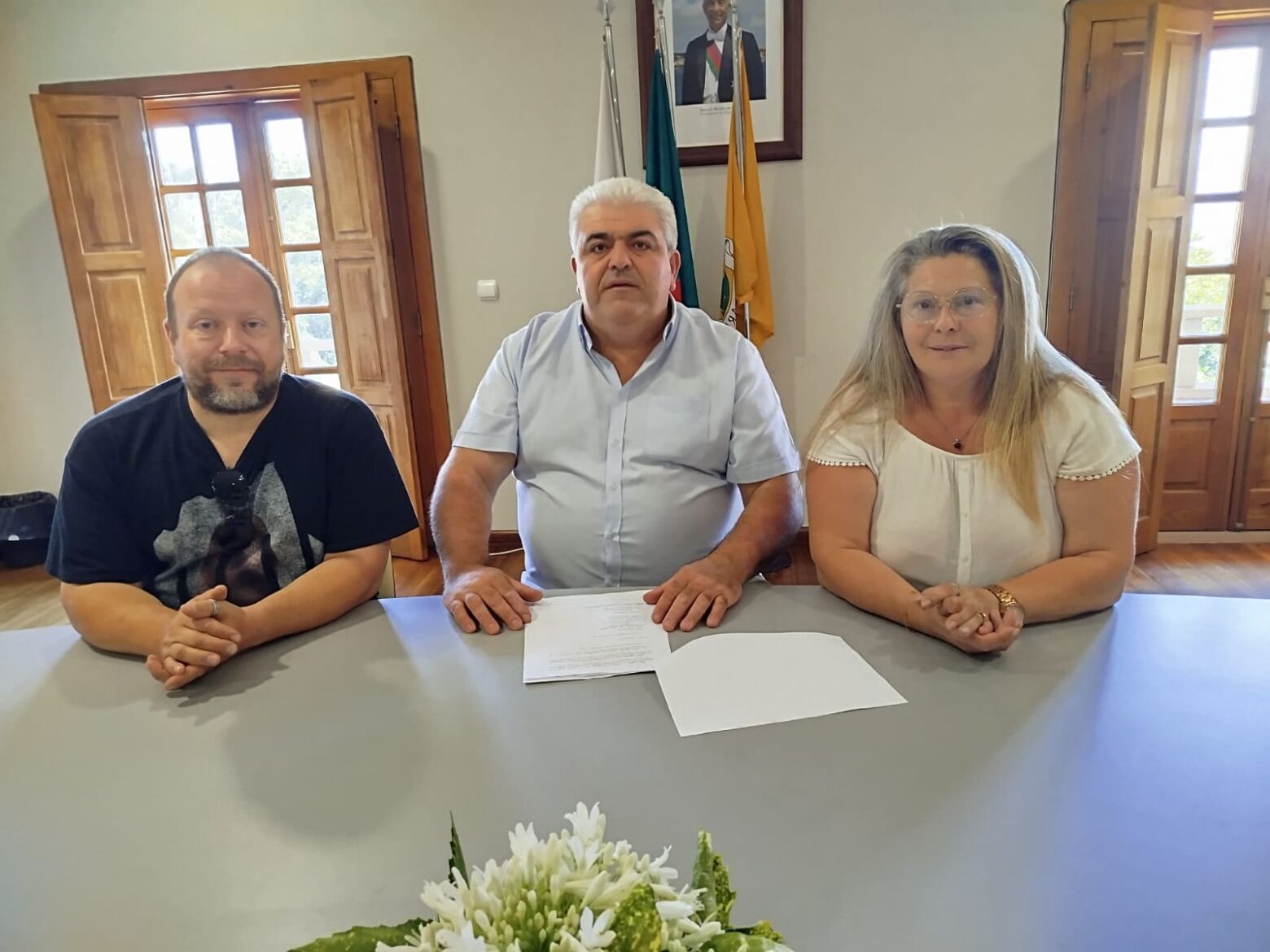 Celorico: Junta de Freguesia de Arnoia regulariza dívida de 15.600 euros e alcança acordo de limites no cemitério