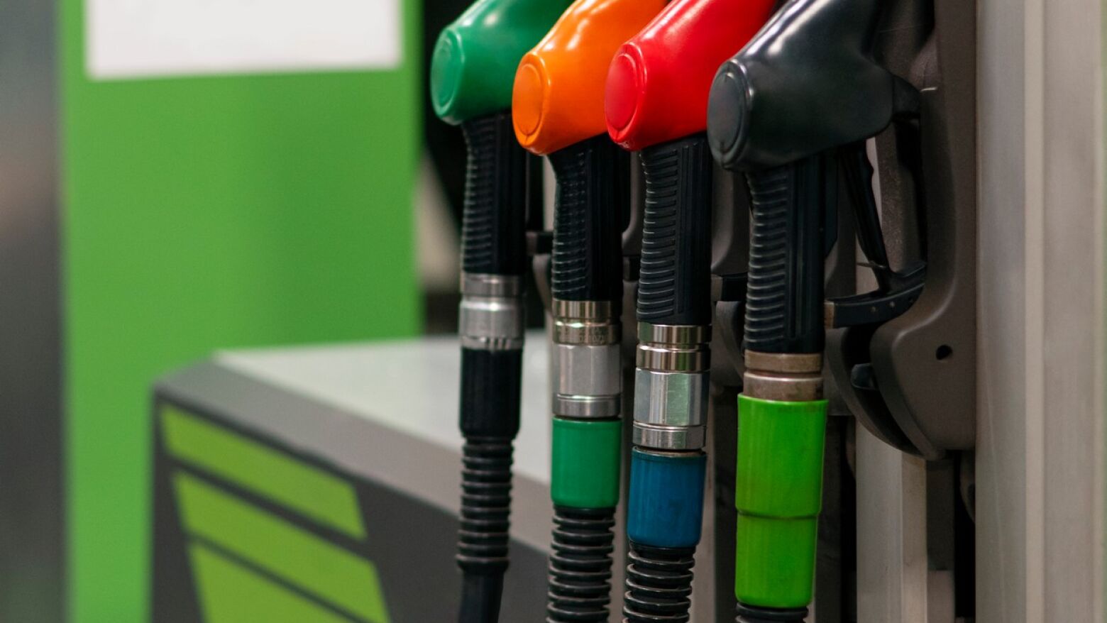 Combustíveis: Gasolina sobe e gasóleo mantém preço