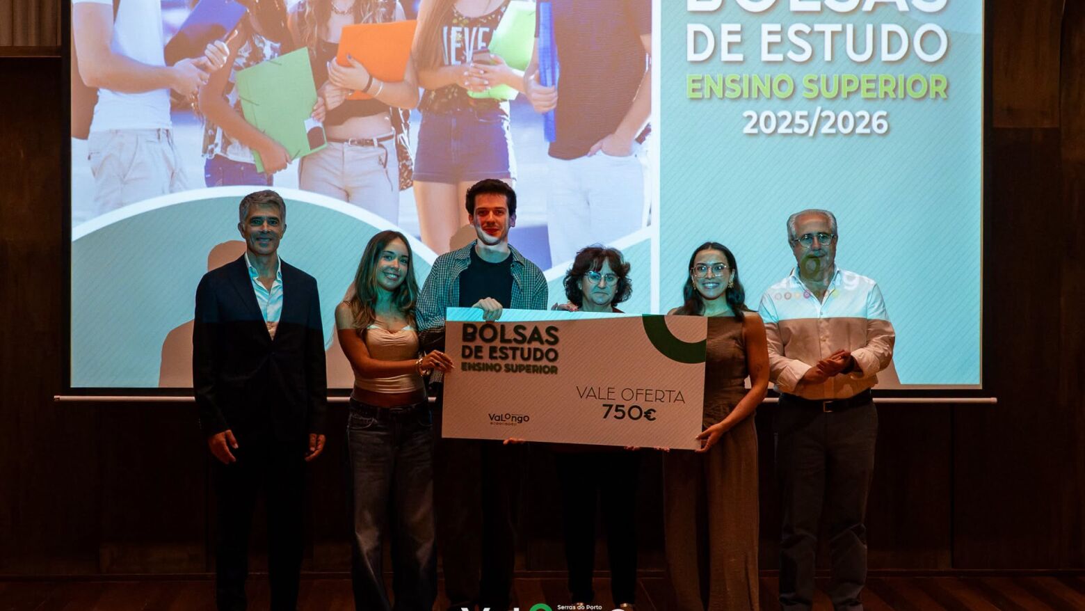 Valongo atribui 101 bolsas de estudo de 750 euros a universit&aacute;rios do concelho