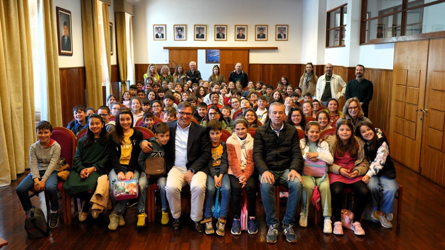 Alunos do 4.&ordm; ano de Resende visitam Pa&ccedil;os do Concelho em jornada de literacia c&iacute;vica