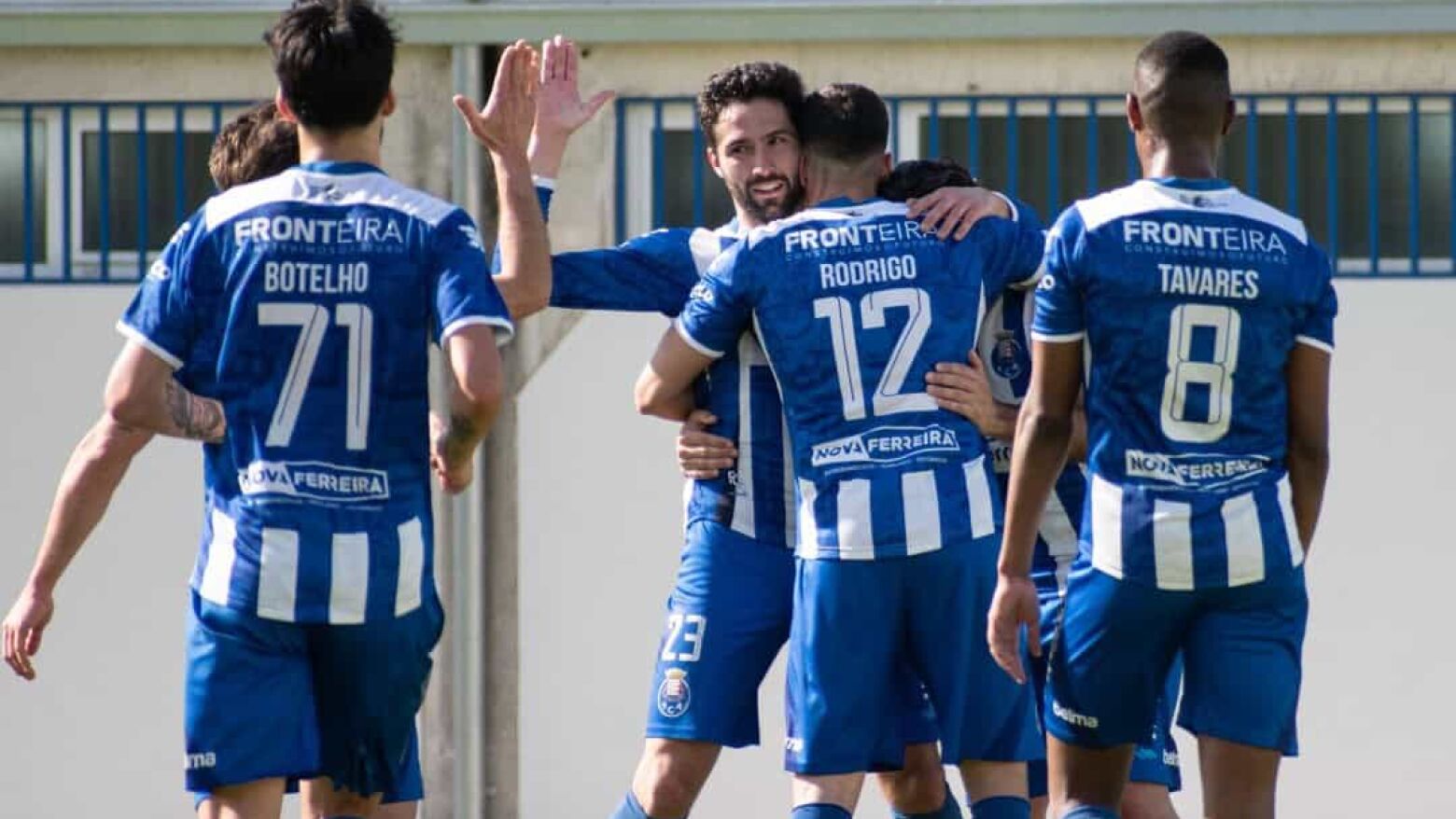 FC Alpendorada vence SC Coimbrões e fica a um pequeno passo da manutenção