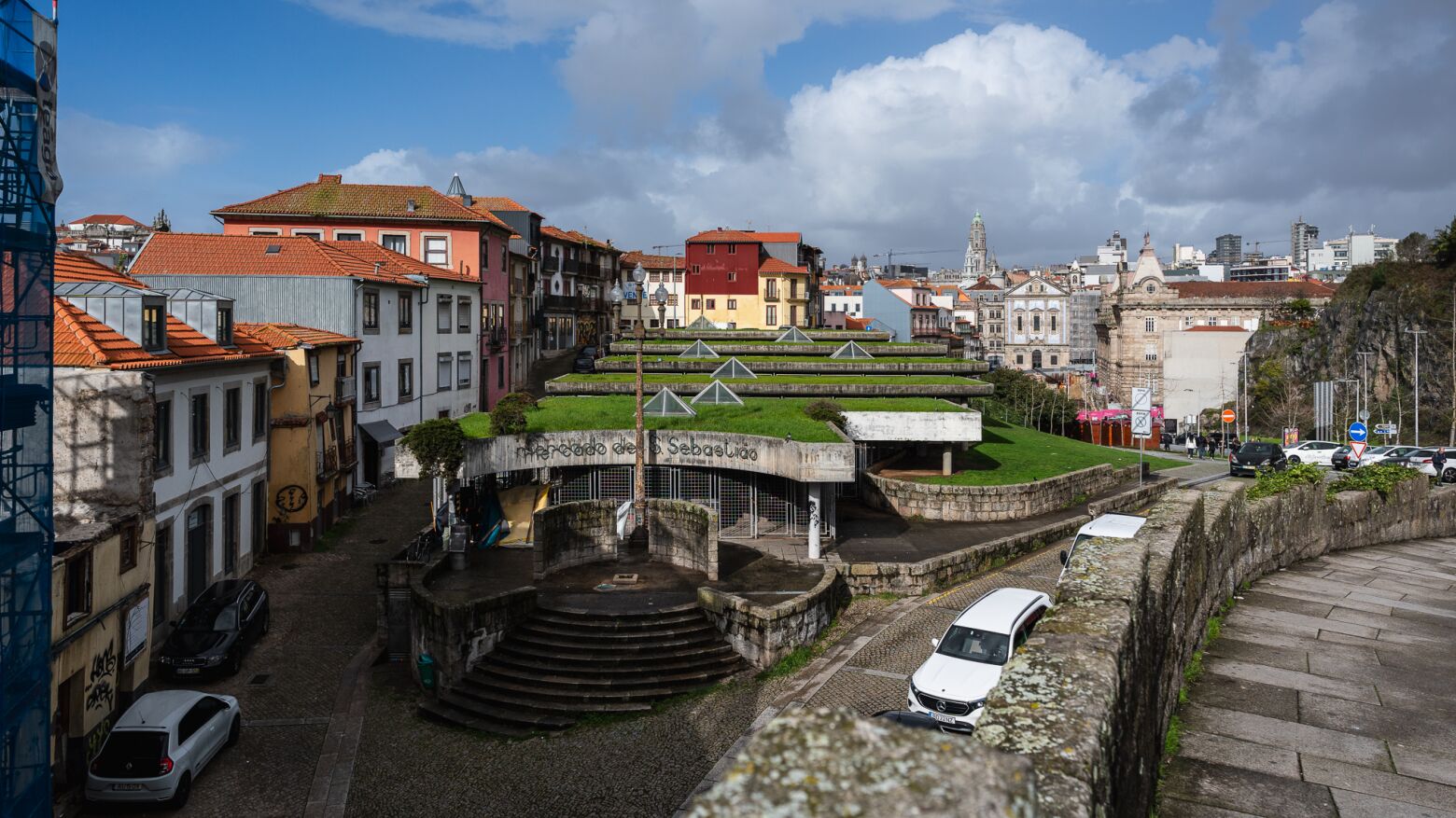 Mercado de S. Sebastião no Porto já é passado: edifício demolido dará lugar a jardim em outubro
