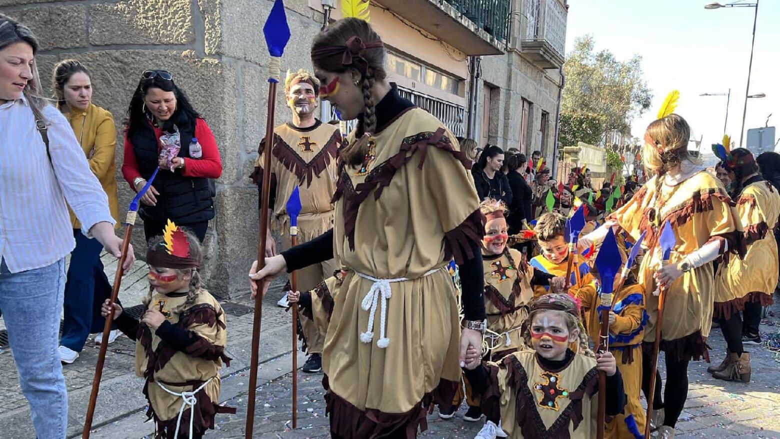 Cinf&atilde;es: Tr&acirc;nsito condicionado amanh&atilde; para o desfile "Hist&oacute;rias de Encantar" no centro da vila