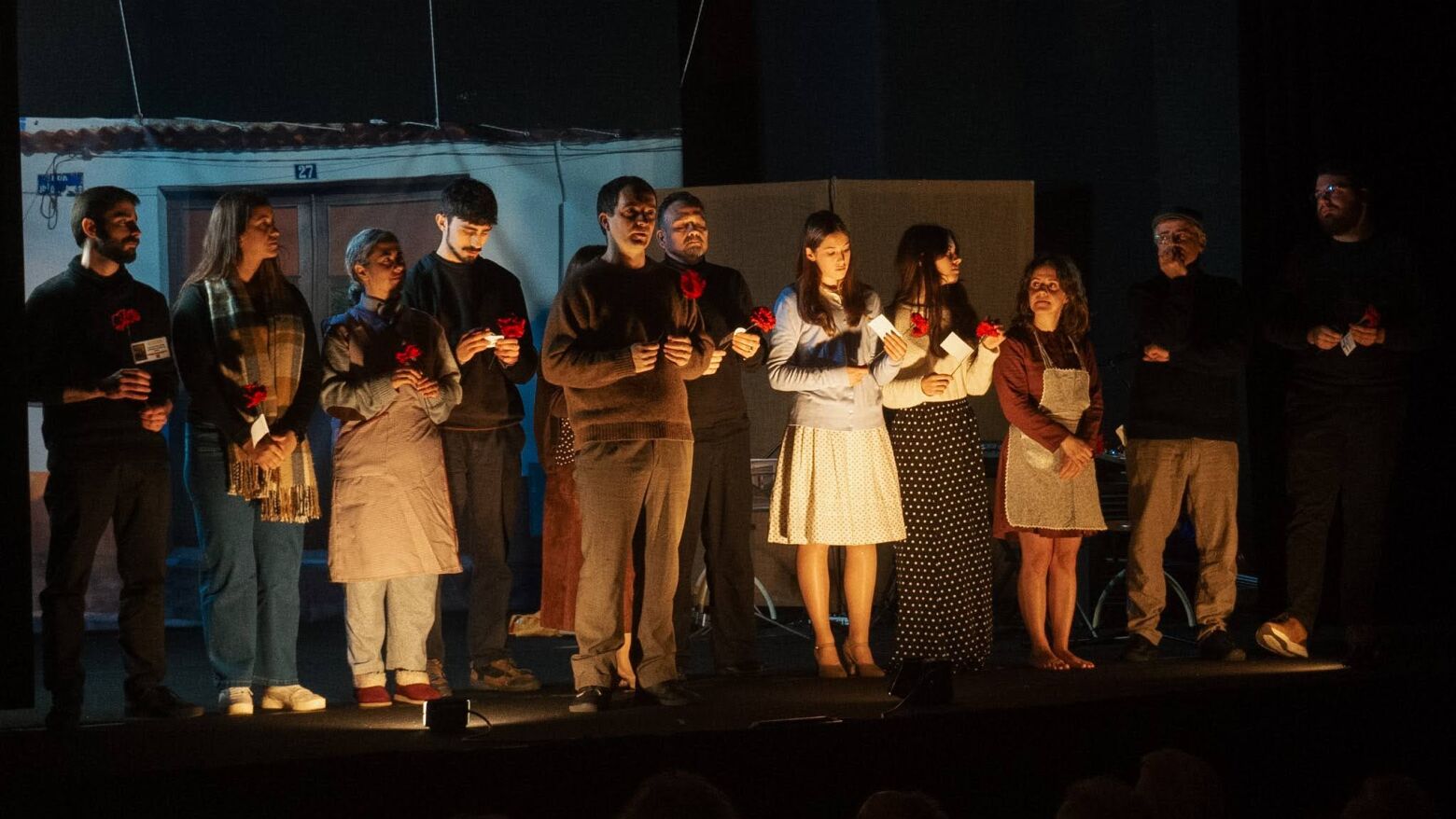 "Eu sou a Gl&oacute;ria, este &eacute; o Fascismo" encerra digress&atilde;o em Gaia na v&eacute;spera do 25 de Abril