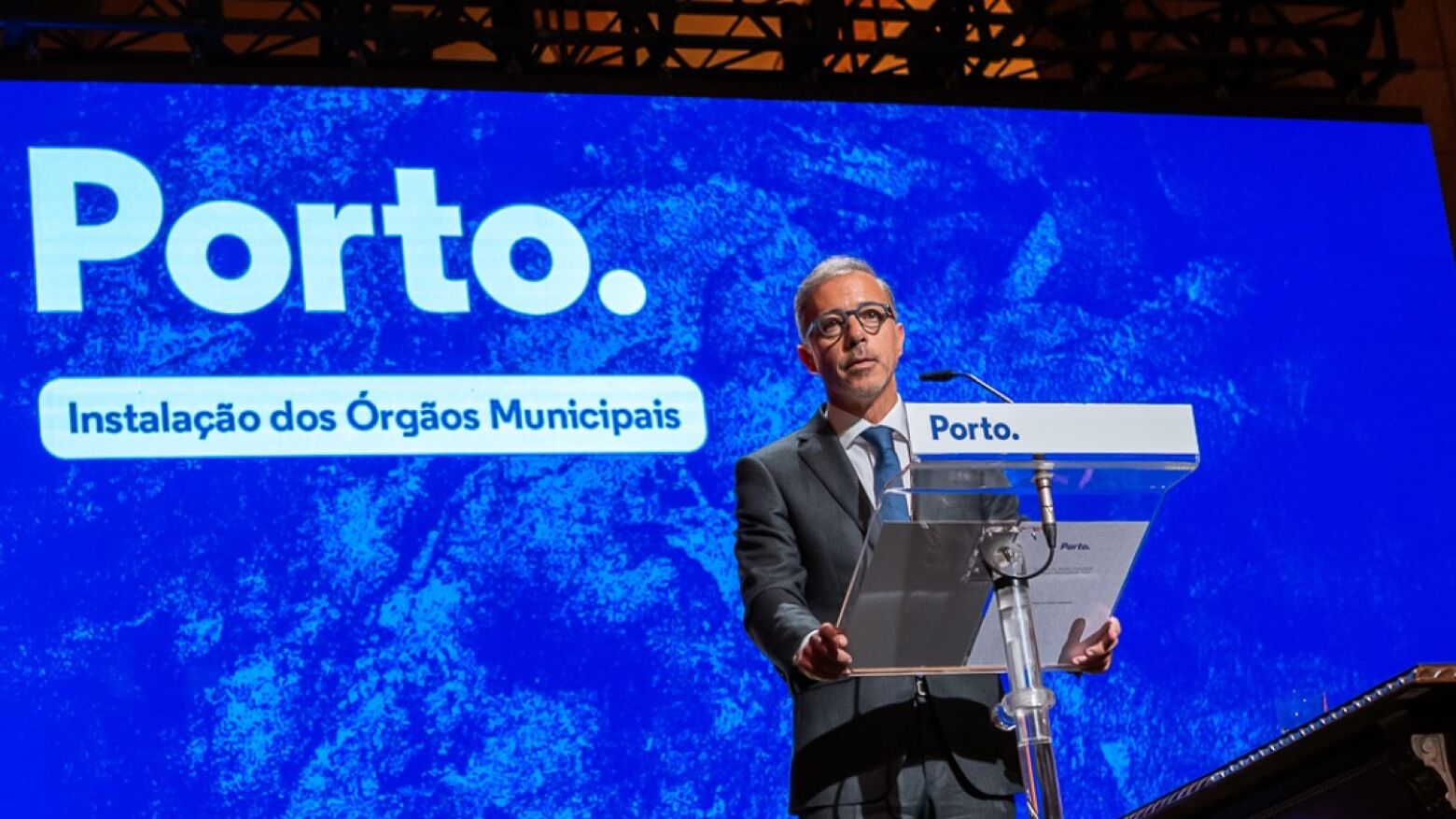 Pedro Duarte toma posse na C&acirc;mara do Porto com alerta sobre turismo e foco na habita&ccedil;&atilde;o e seguran&ccedil;a