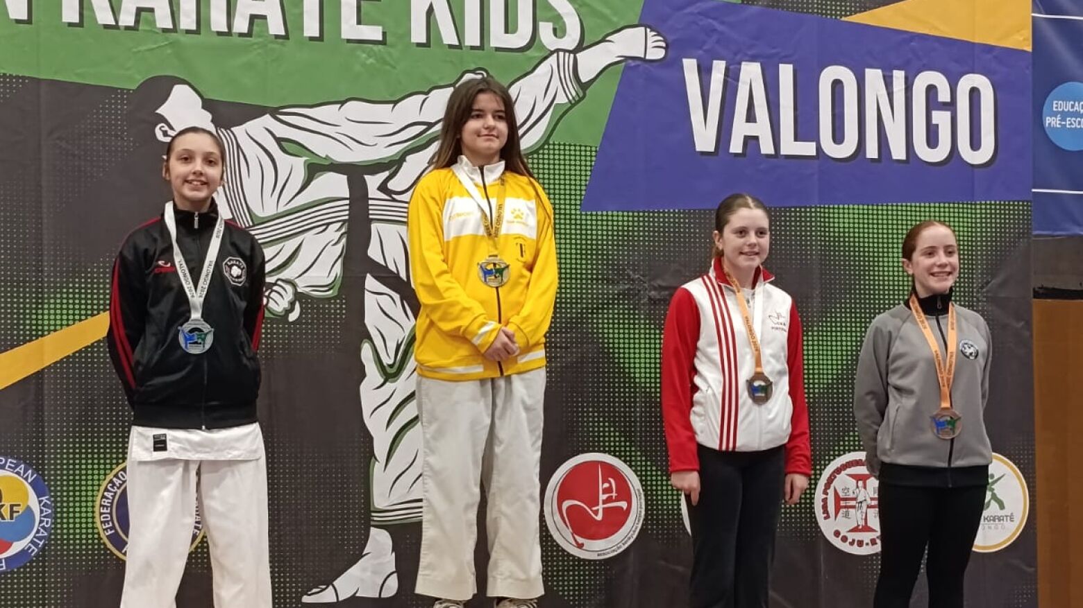 Escolas de Karat&ecirc; Penafiel conquistam tr&ecirc;s p&oacute;dios no Open Juvenil de Valongo
