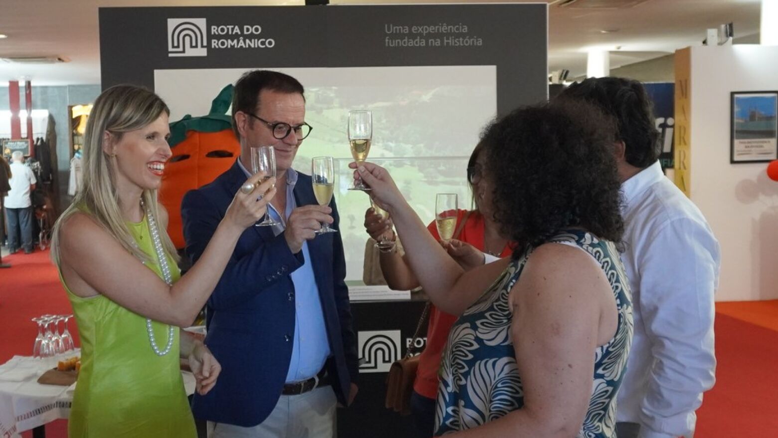 Paredes levou doce tremoceiro e concurso “O Maior da Minha Aldeia” ao stand da Rota do Românico na AGRIVAL