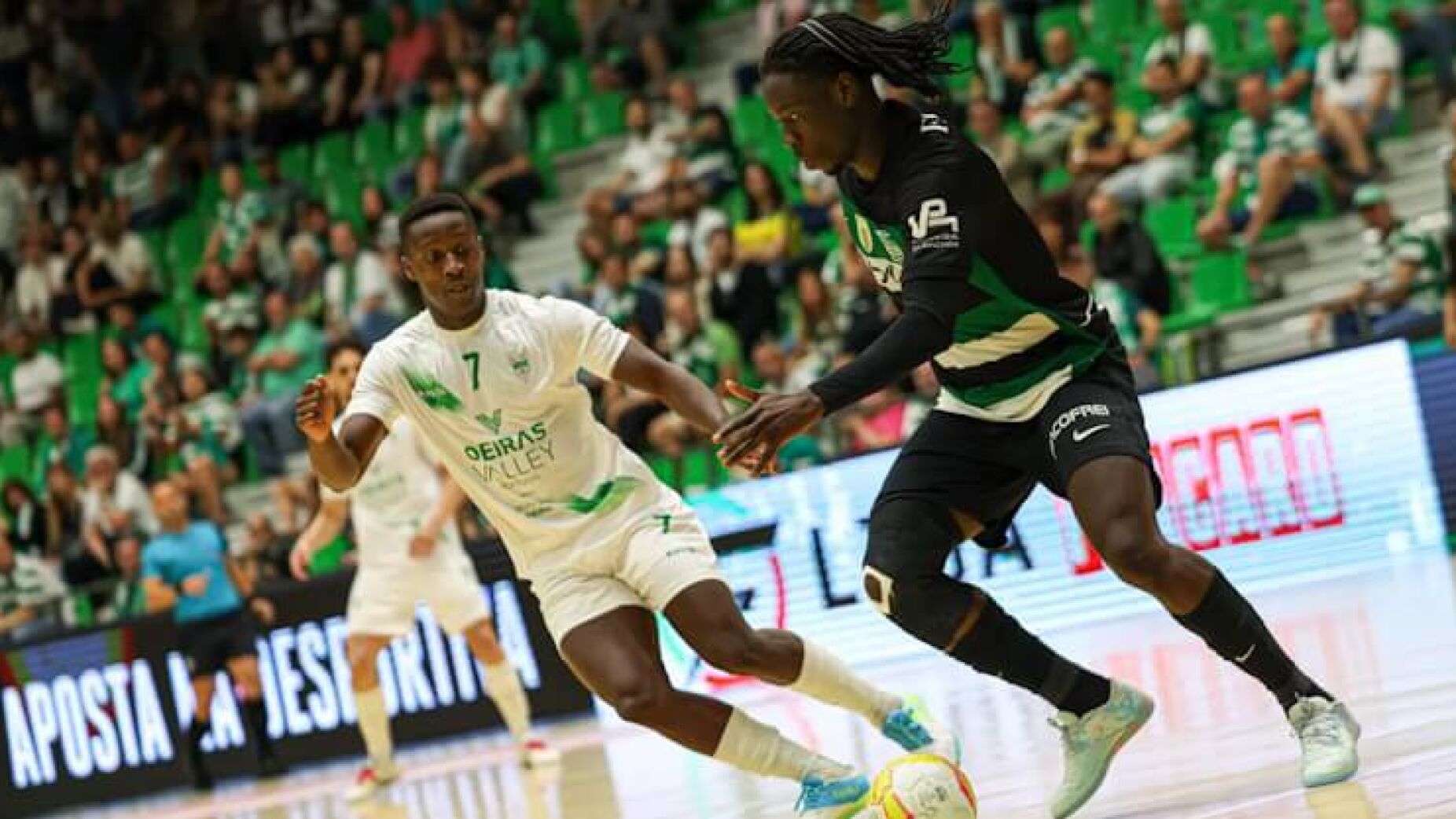 Sporting leva meia-final do futsal à 'negra' após vitória dramática