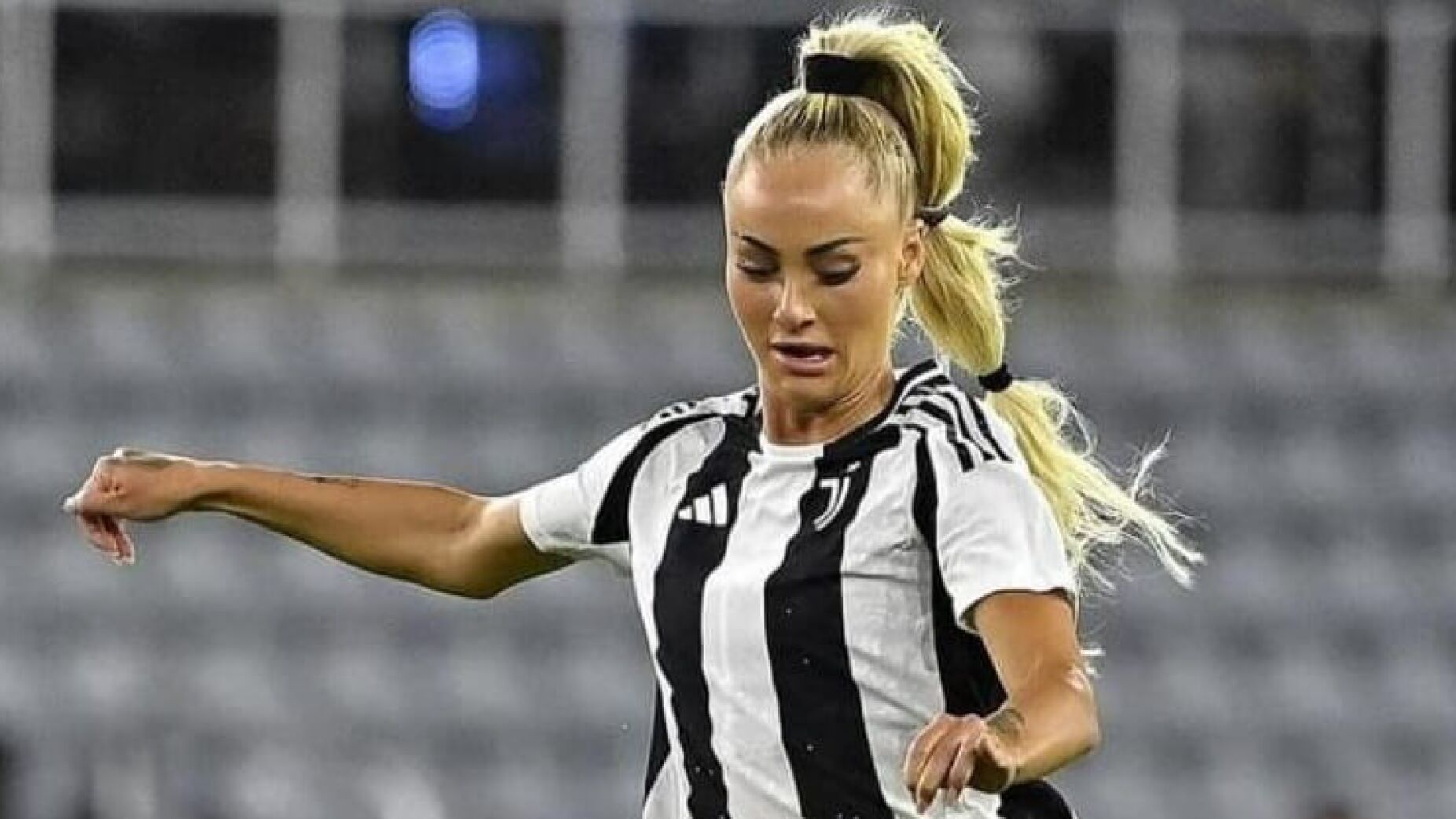 Alisha Lehmann: 'Faço o mesmo trabalho que o meu namorado e ele ganha 100 mil vezes mais'