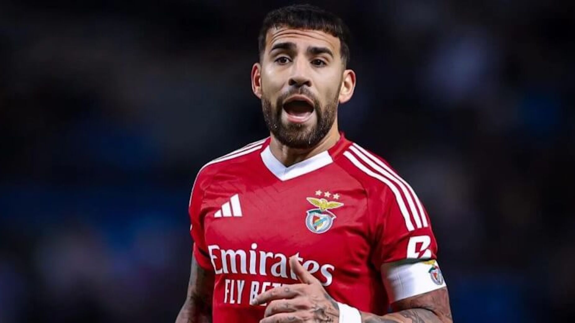 Otamendi explica negas a propostas milionárias da Arábia