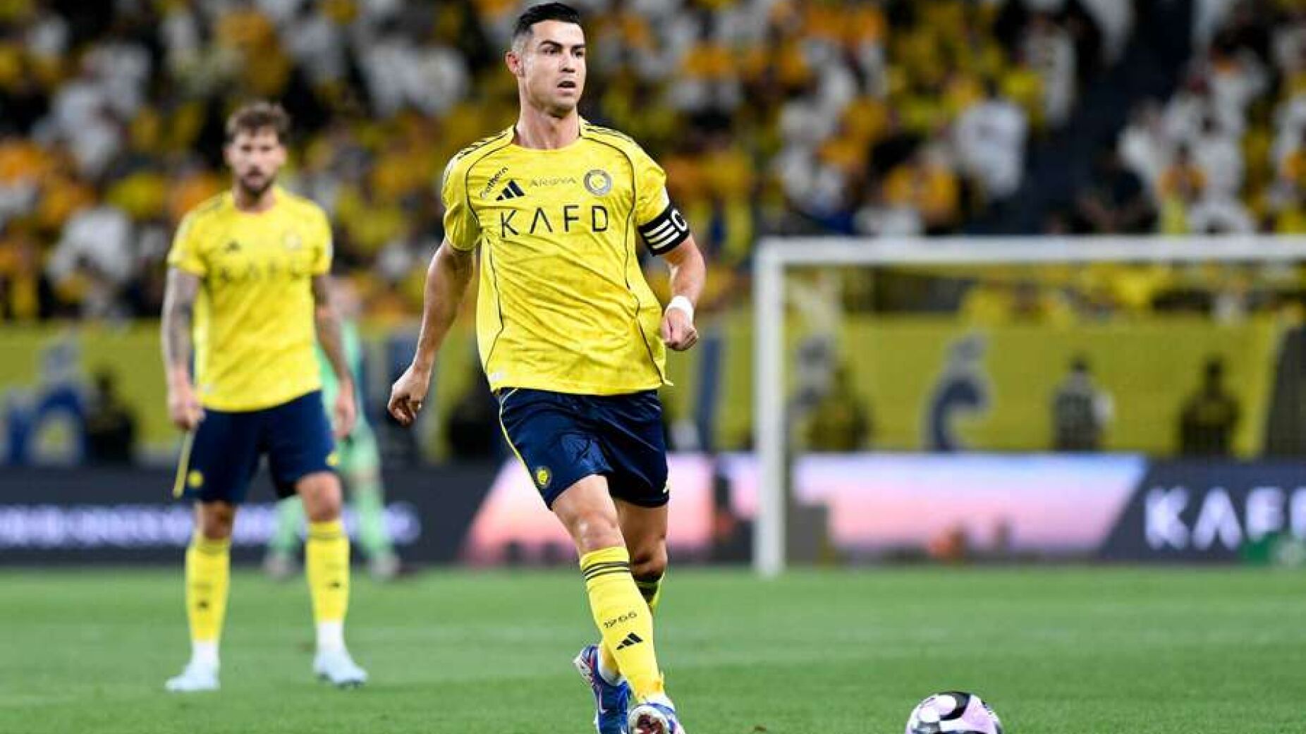 Ronaldo e Al Nassr na final asi&aacute;tica &mdash; Coman faz hat-trick e Al Ahli &eacute; goleado por 5-1