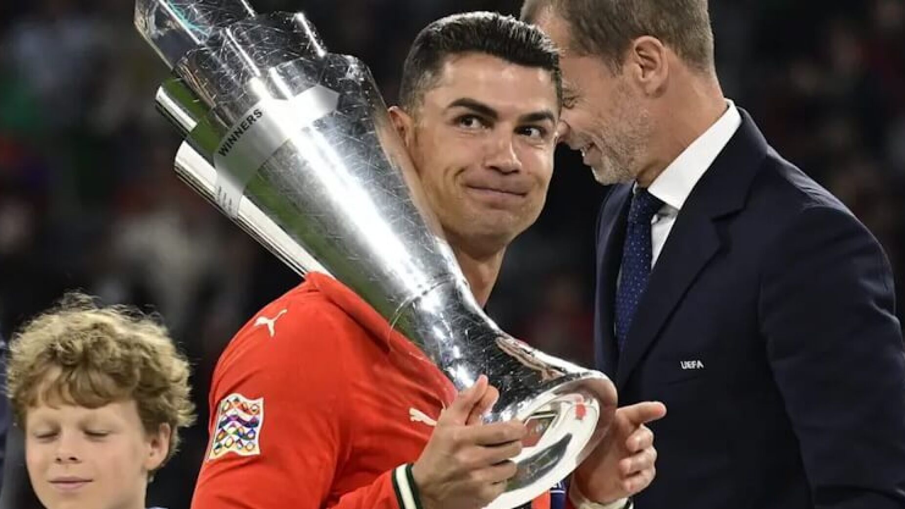 Ferdinand ataca críticos de Ronaldo após conquista da Liga das Nações