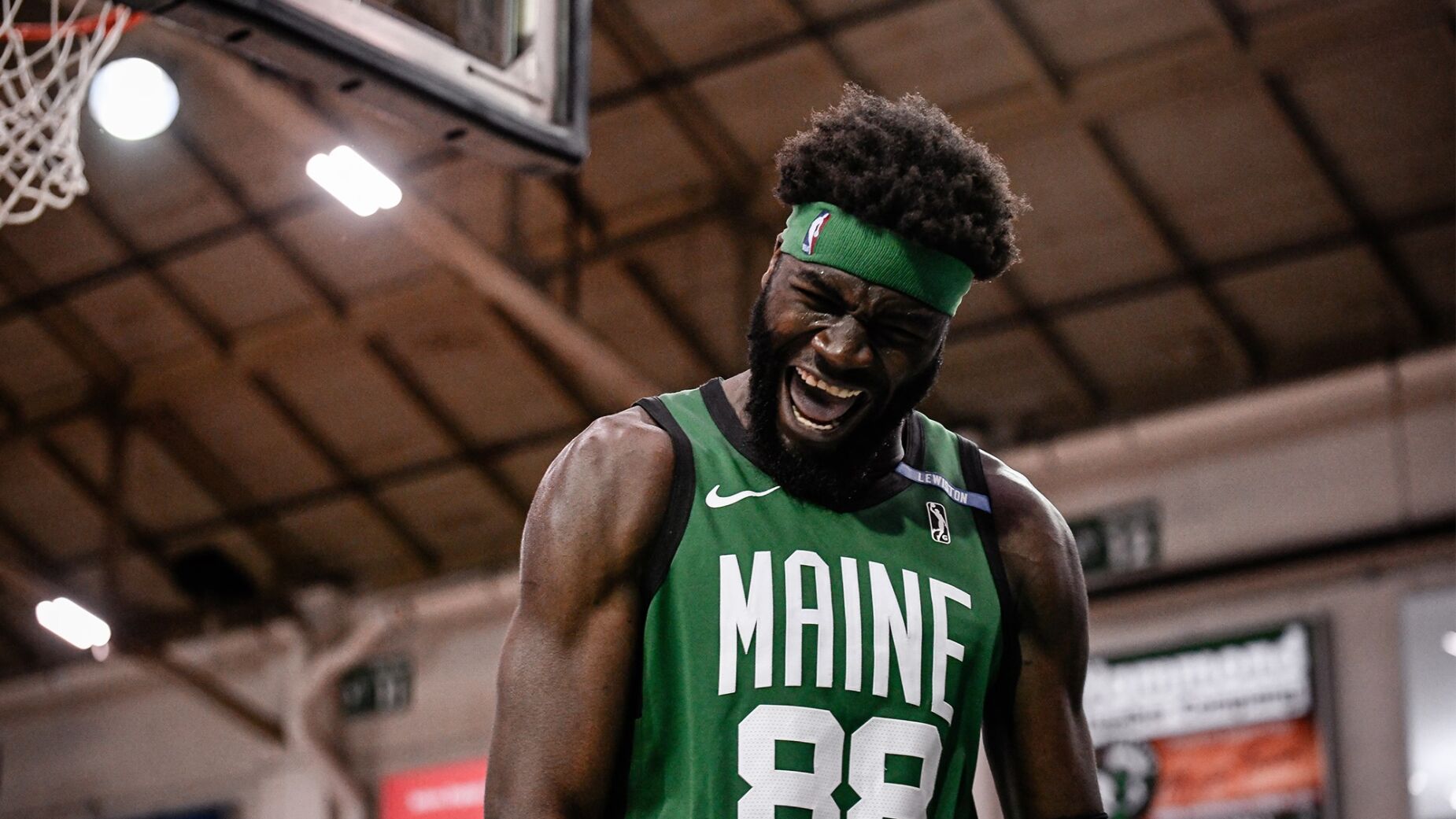 Neemias Queta soma elogios na NBA: “Não gosto de defrontá-lo porque pode impactar o jogo de várias maneiras”