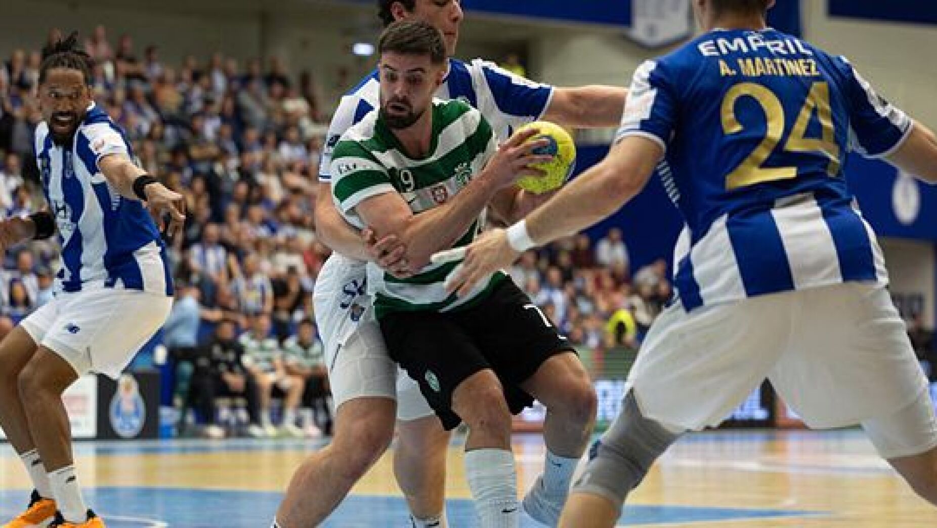 Algo correu mal no Drag&atilde;o Arena &mdash; e j&aacute; h&aacute; consequ&ecirc;ncias fora do campo