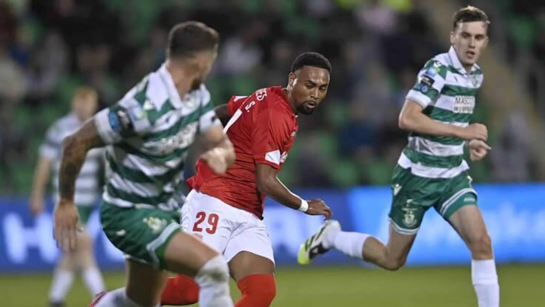 Santa Clara falha Liga Conferência após nulo na Irlanda