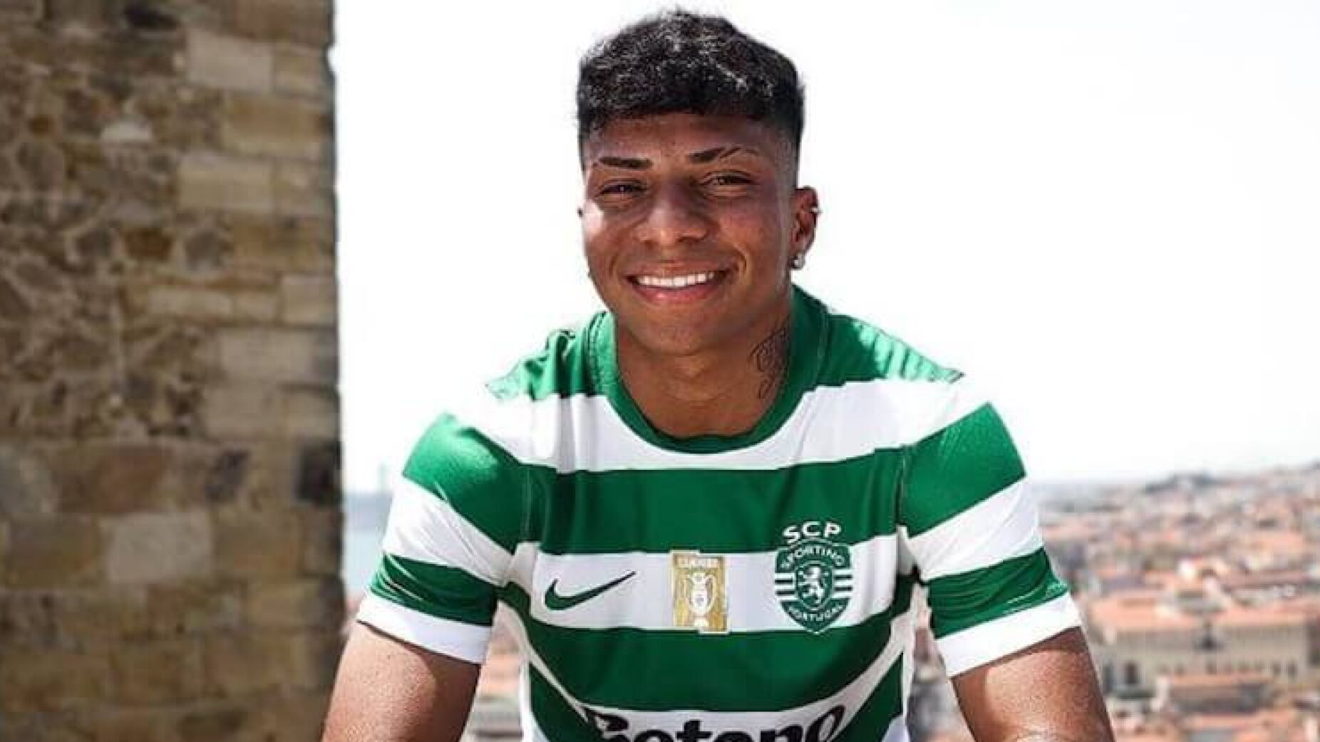 Alisson: Das parecenças com Mbappé, e… a coxinha que bate o pastel de nata