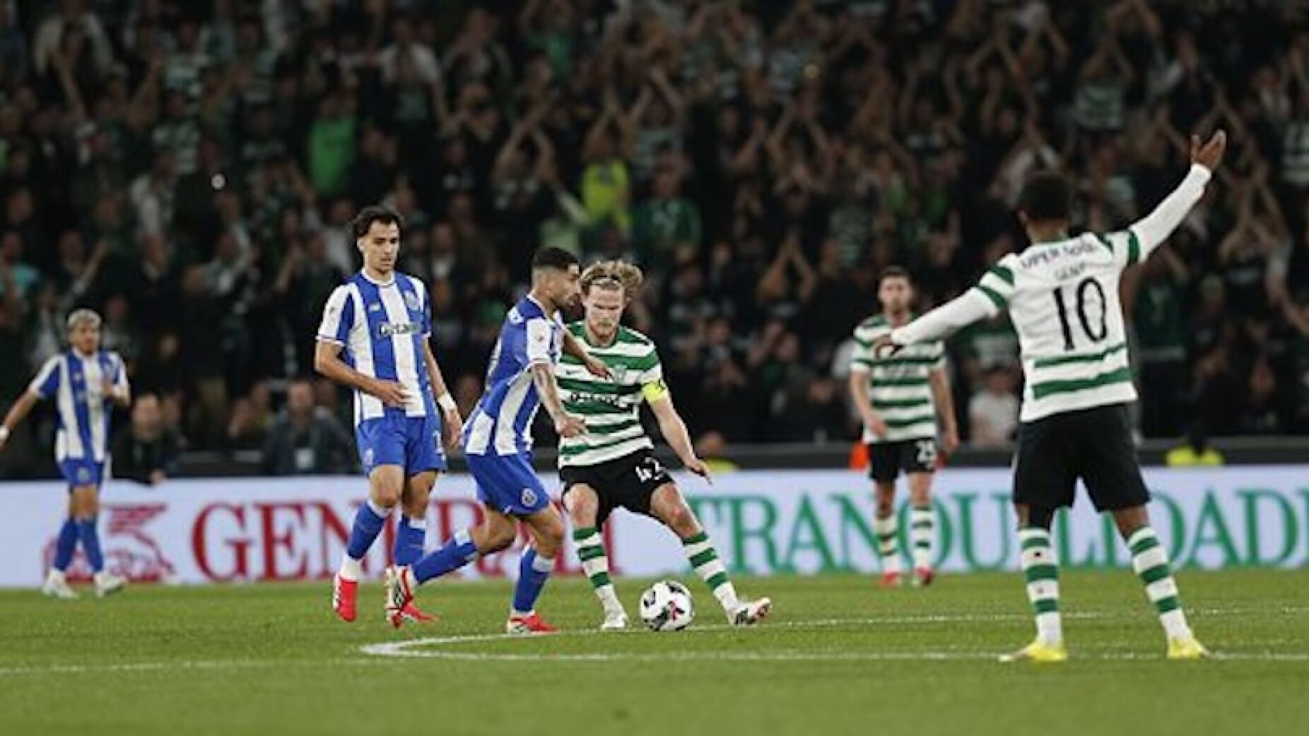 Hist&oacute;ria favorece o Sporting: quem vence a primeira m&atilde;o costuma chegar ao Jamor