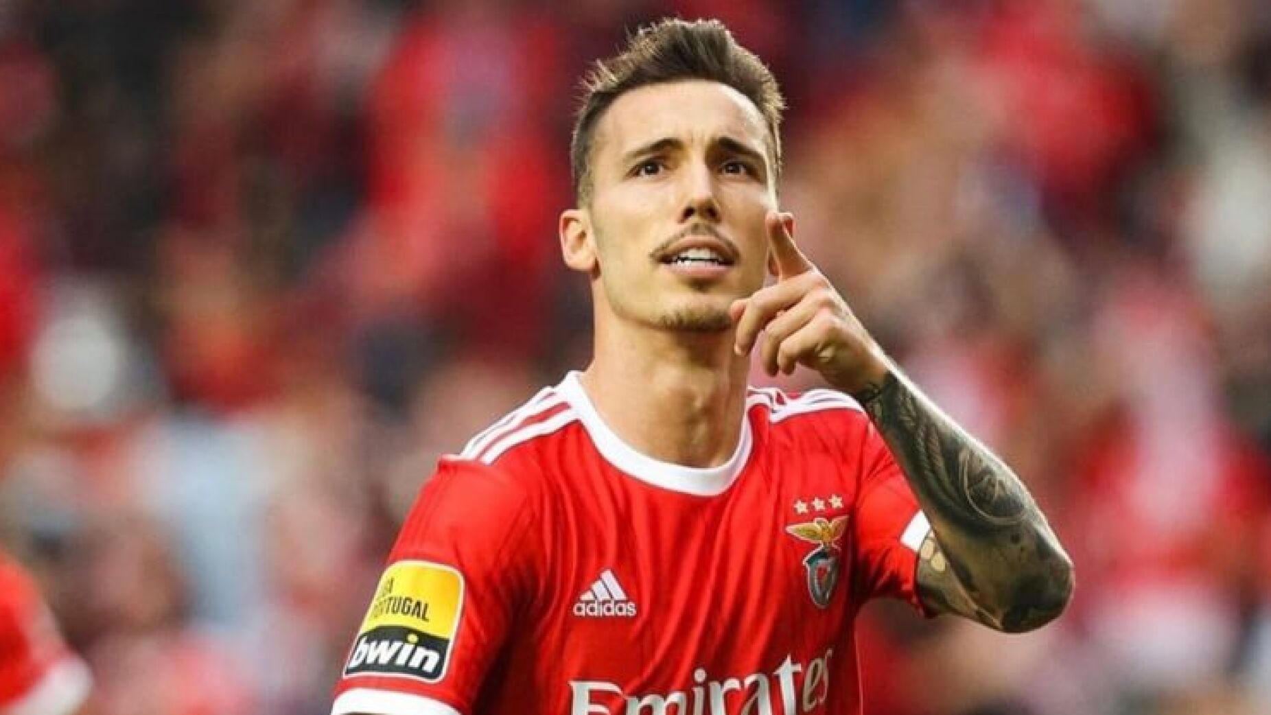 Grimaldo recorda Benfica: "Adeptos apoiam mas se não rendes..."
