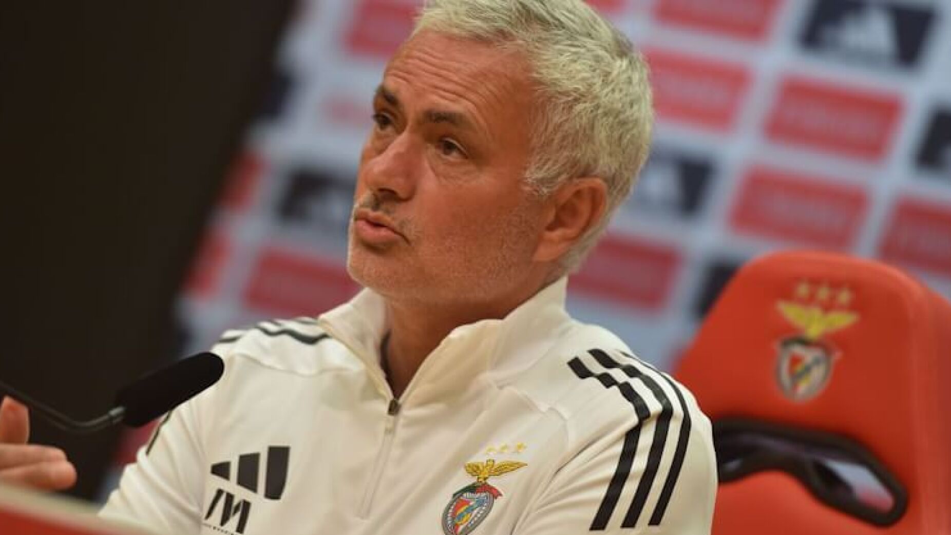 Mourinho explica "provocação" ao FC Porto após derrota na Champions