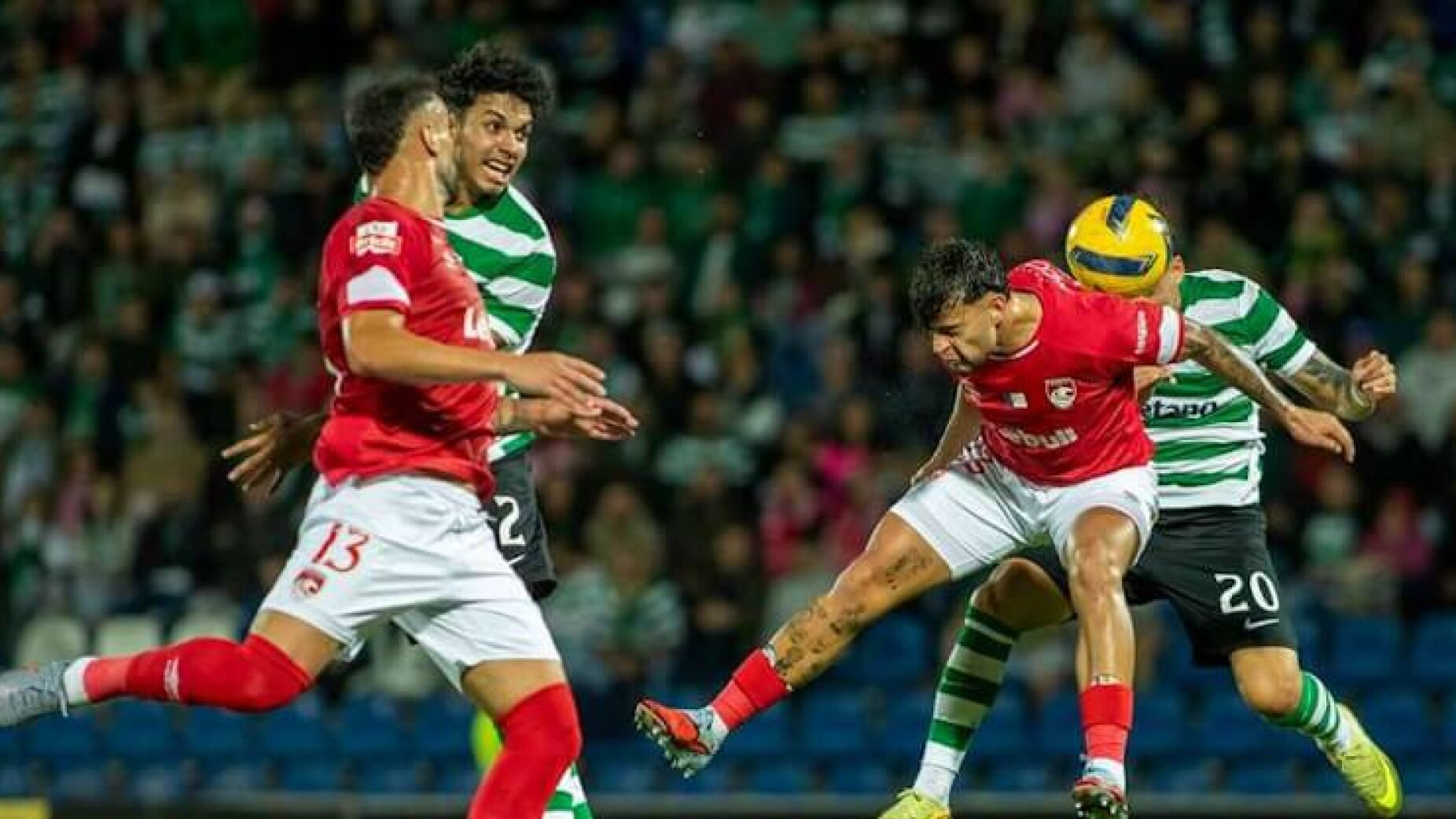 Jornalistas brasileiros incrédulos: "O Sta Clara foi assaltado"