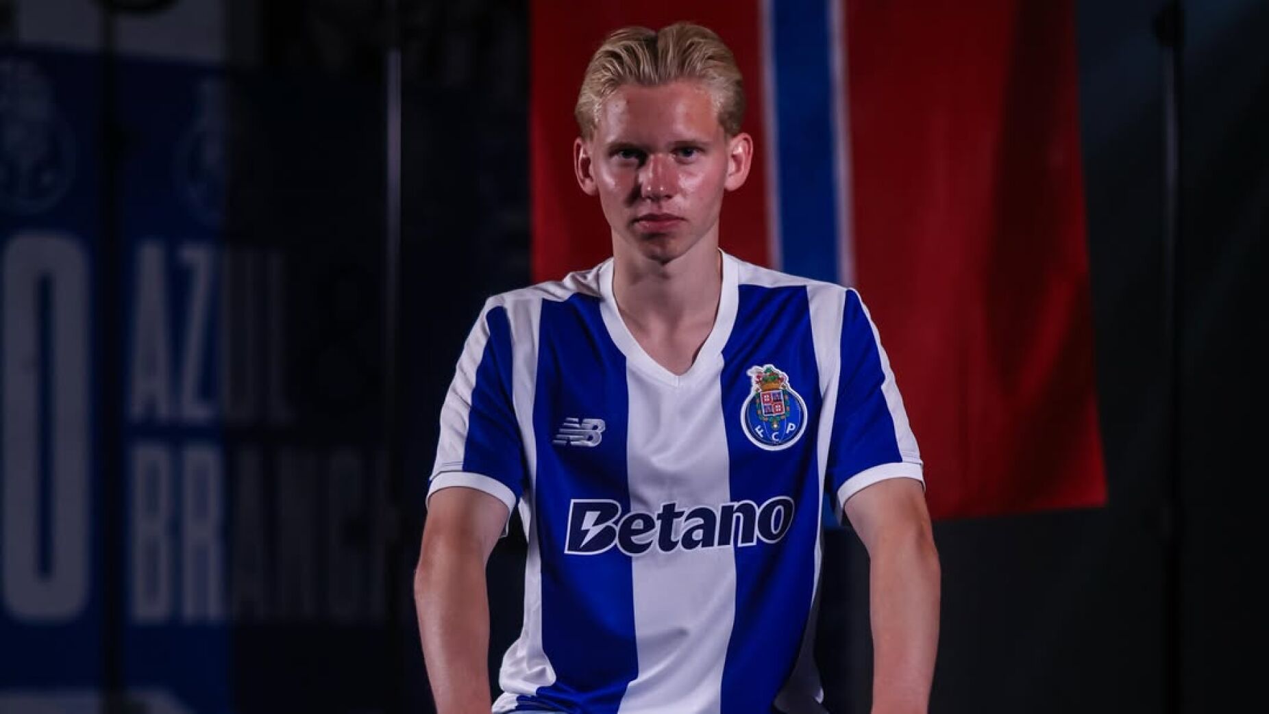 Tem 16 anos, é dragão e já tirou um recorde a Odegaard