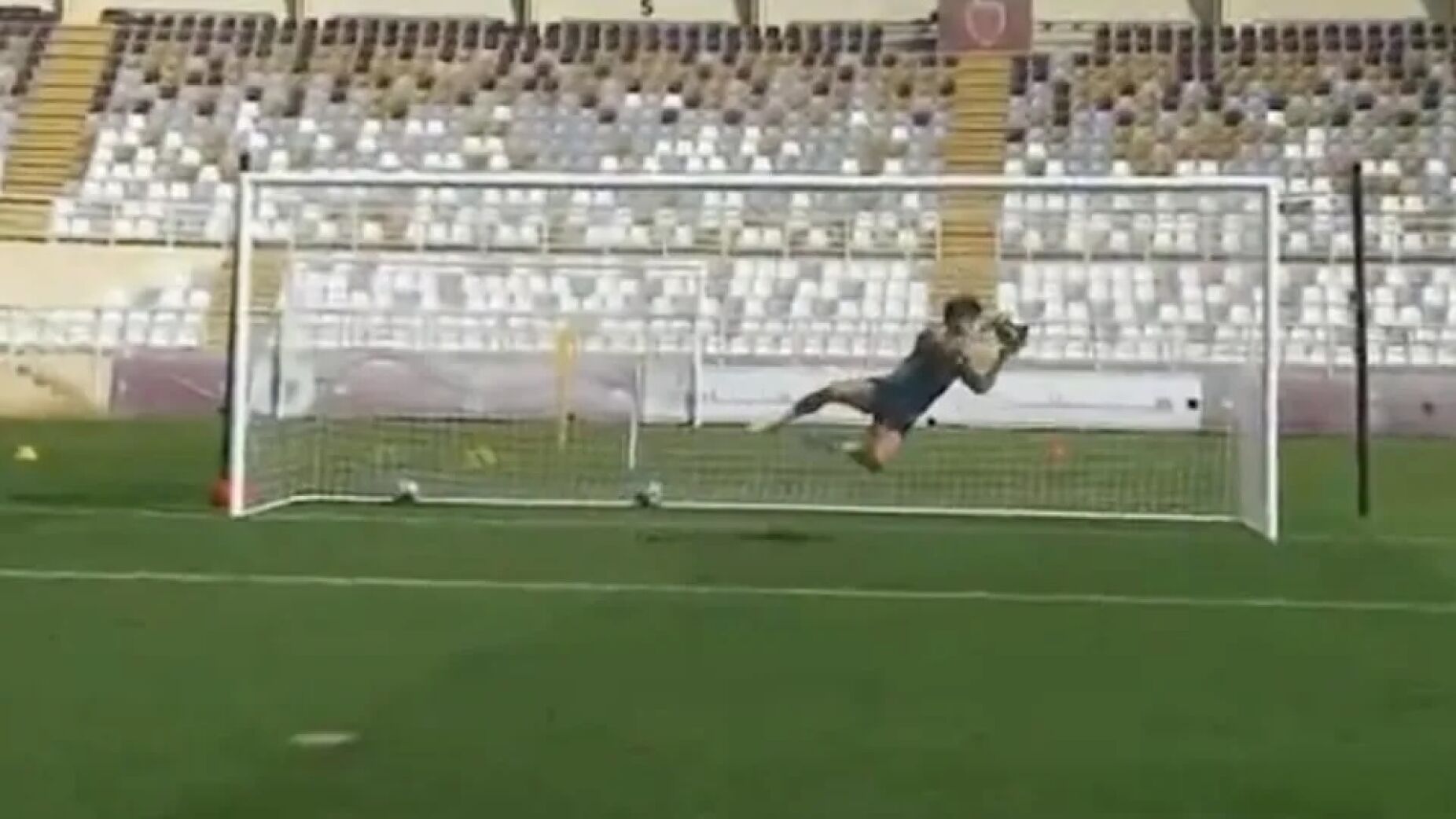 João Félix Surpreende no Al Nassr ao Ser Testado… na Baliza